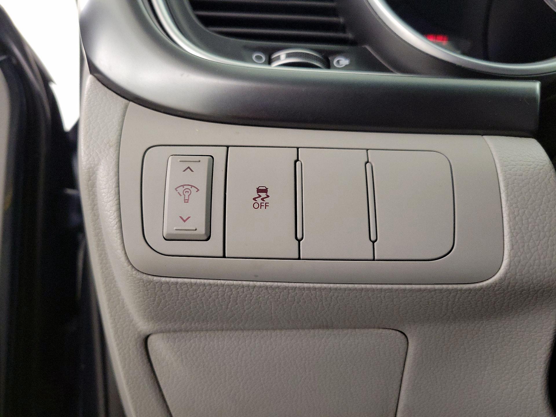 Thumbnail: 2015 Kia Optima - 13