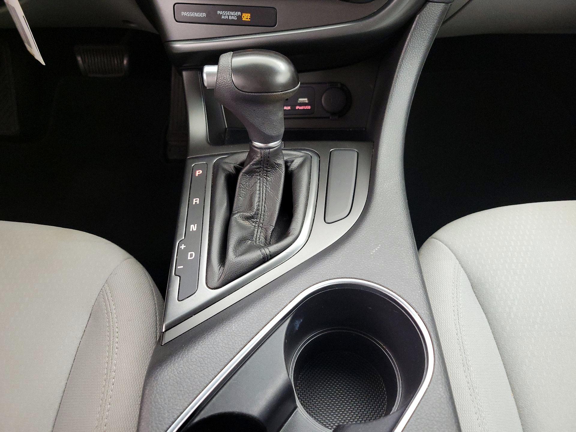 Thumbnail: 2015 Kia Optima - 16