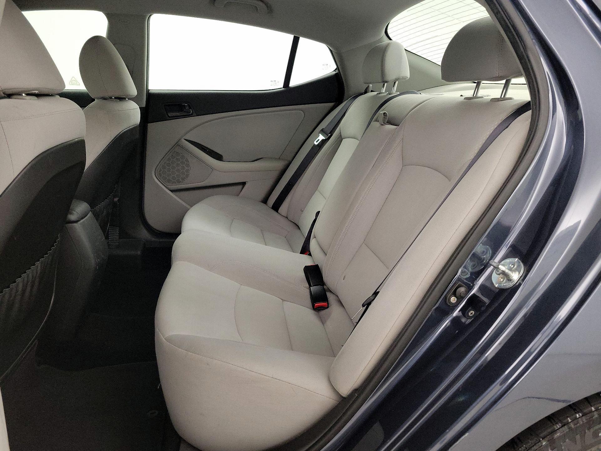 Thumbnail: 2015 Kia Optima - 17