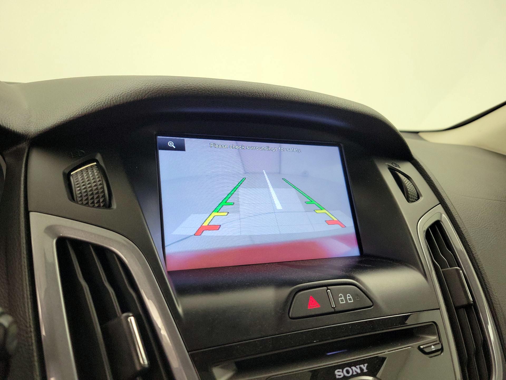 Thumbnail: 2014 Ford Focus - 15