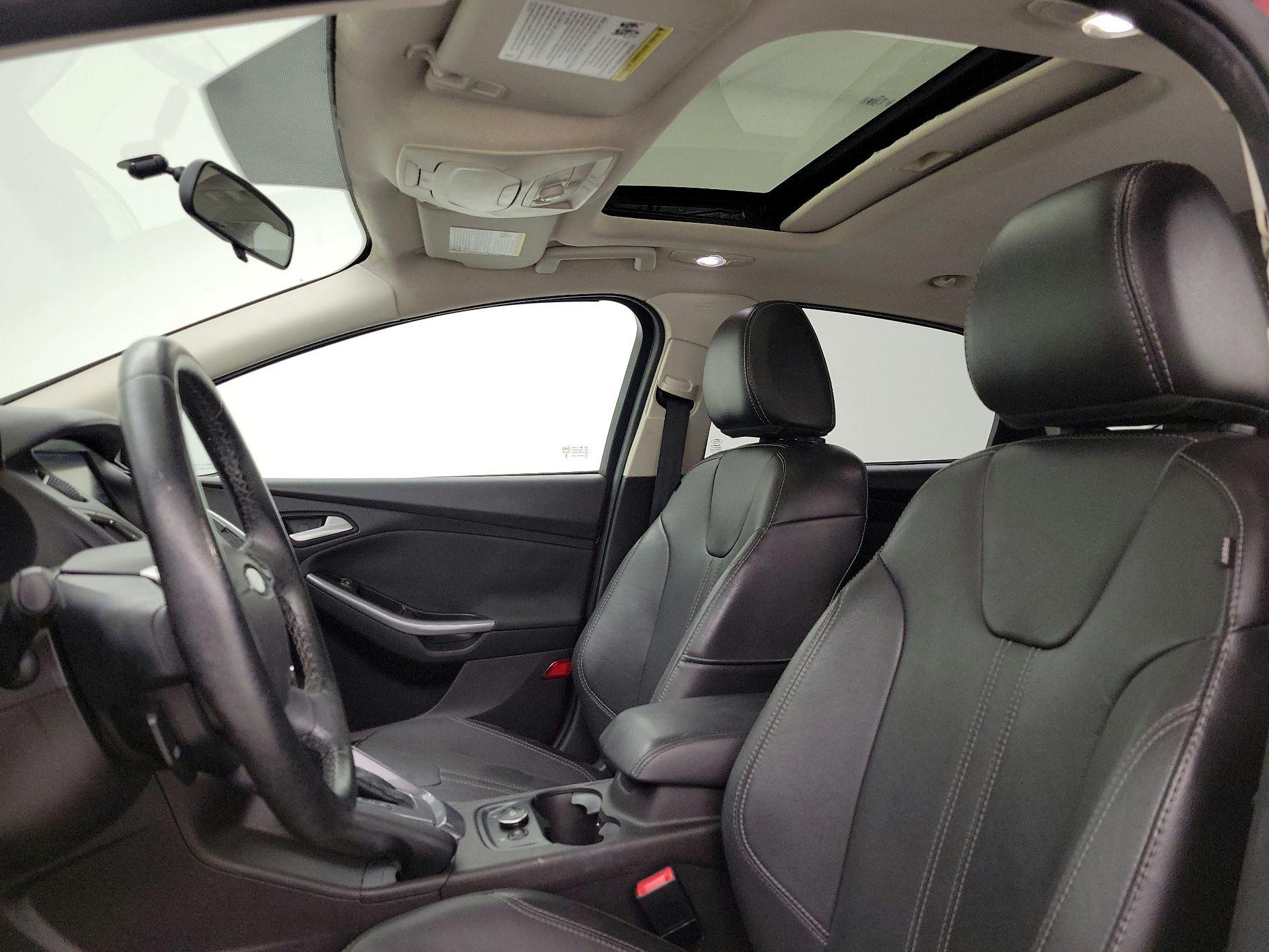 Thumbnail: 2014 Ford Focus - 19