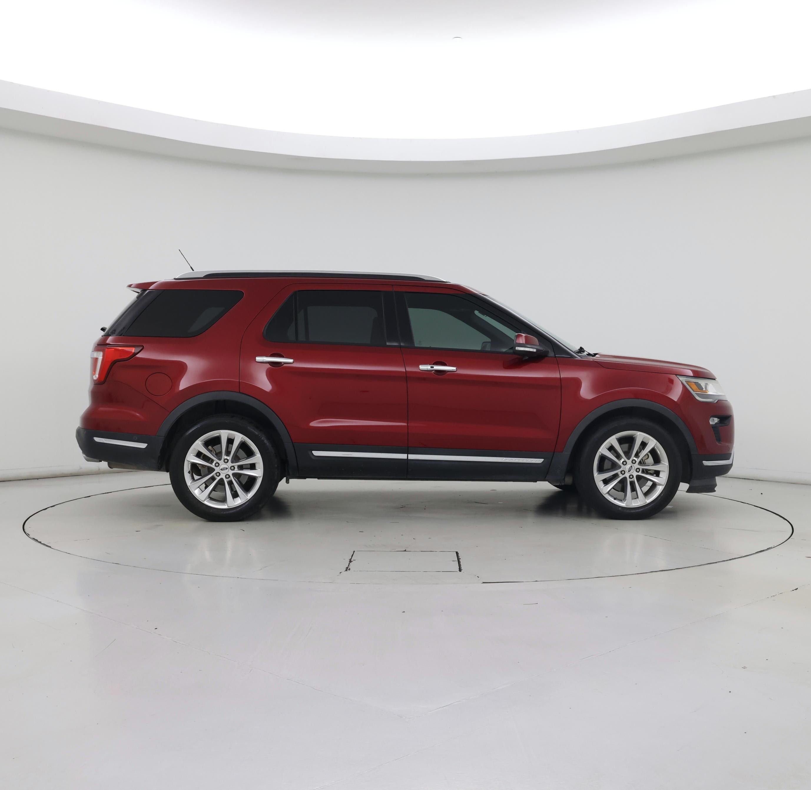 Thumbnail: 2018 Ford Explorer - 7