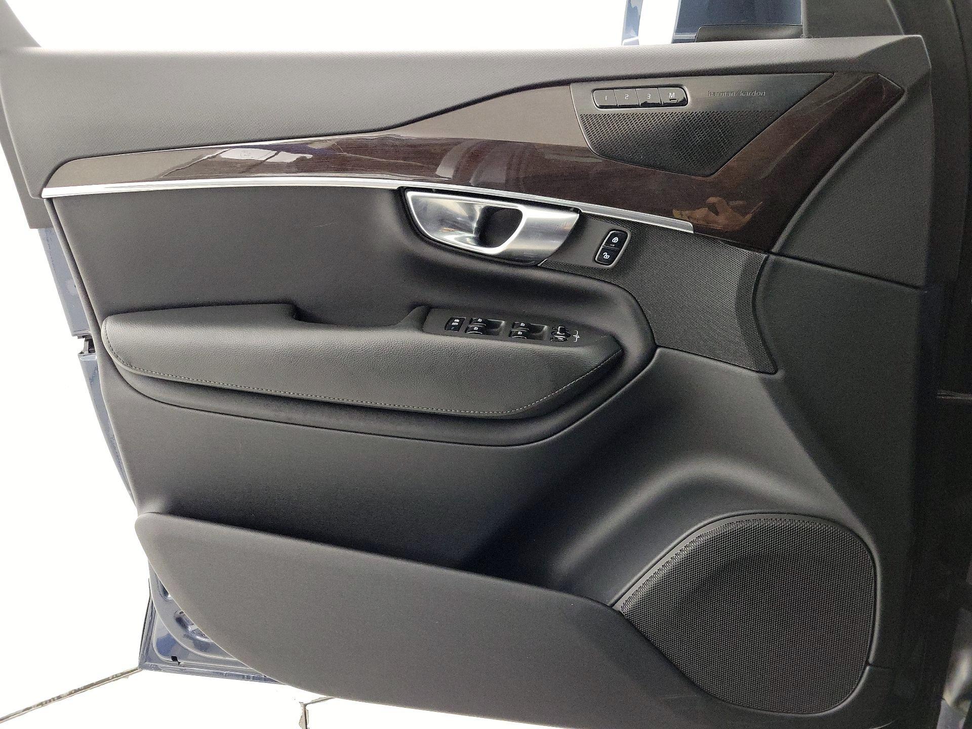 Thumbnail: 2019 Volvo XC90 - 12