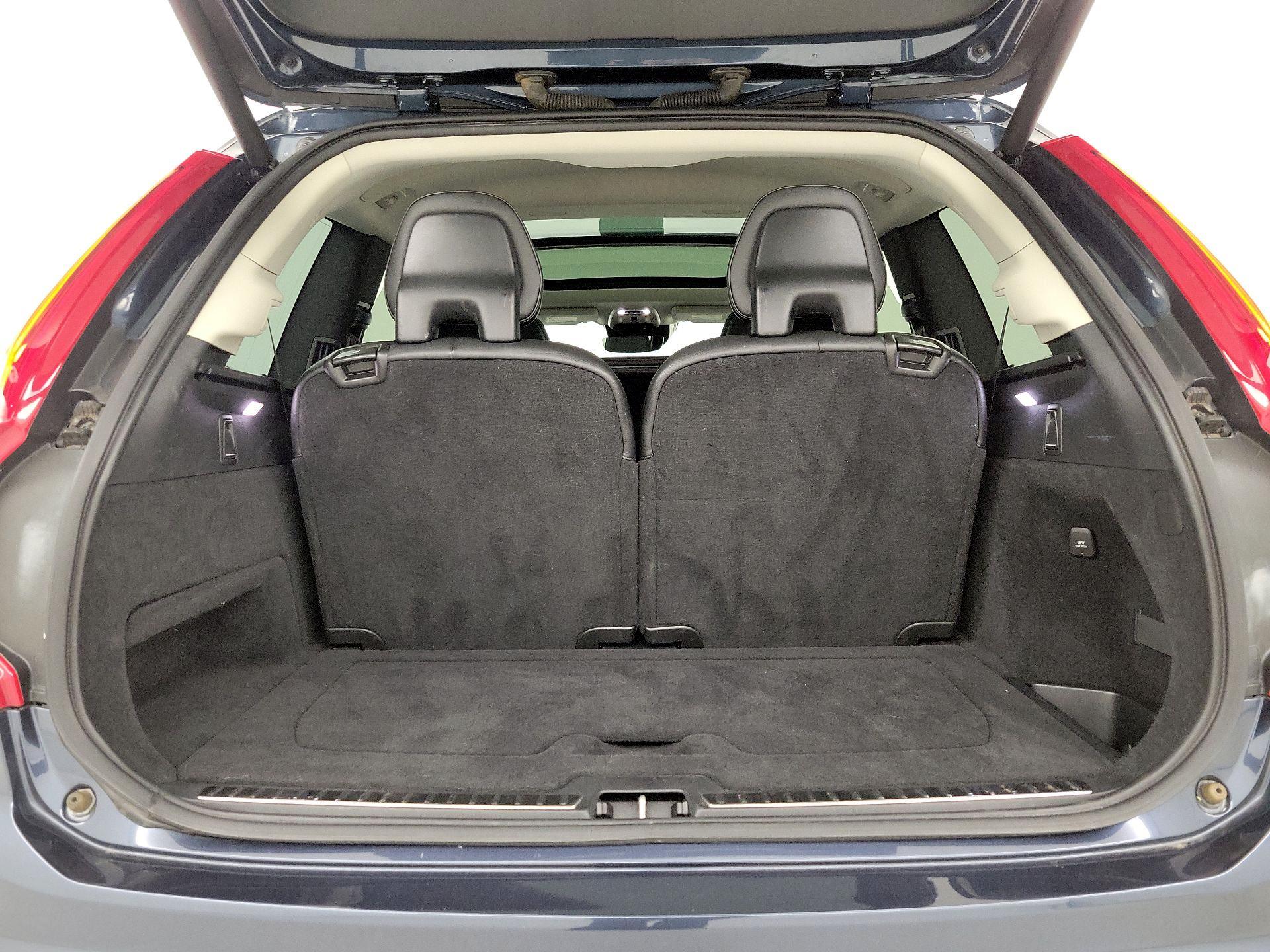 Thumbnail: 2019 Volvo XC90 - 20