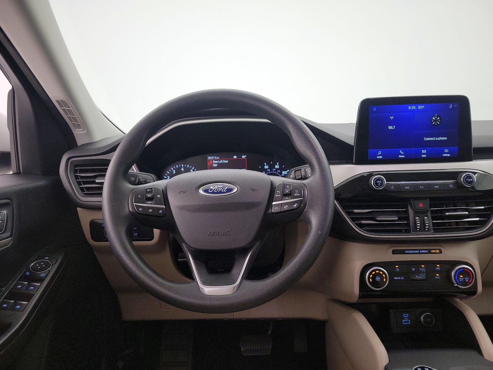 Thumbnail: 2021 Ford Escape - 10