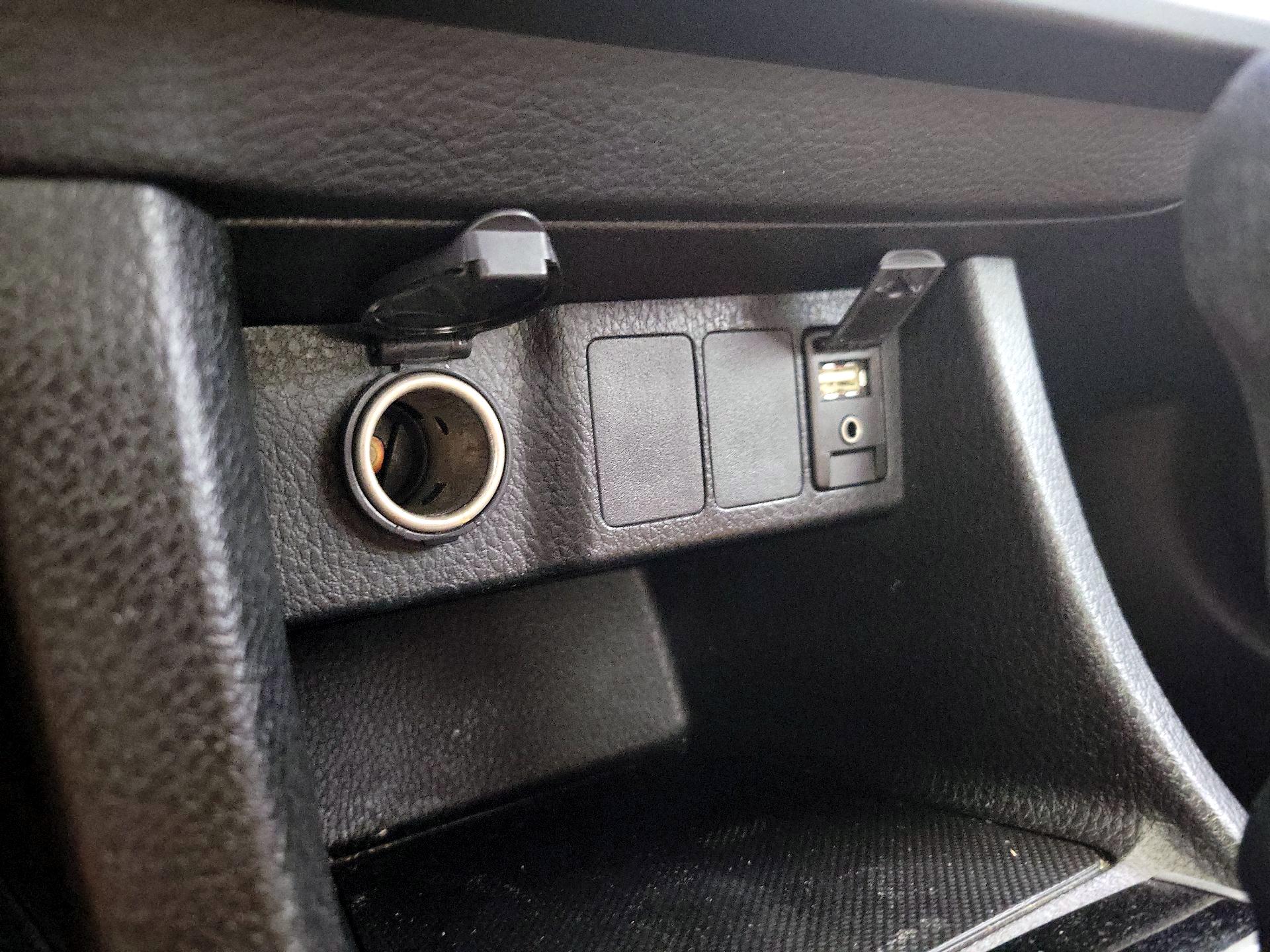 Thumbnail: 2014 Toyota Corolla - 18