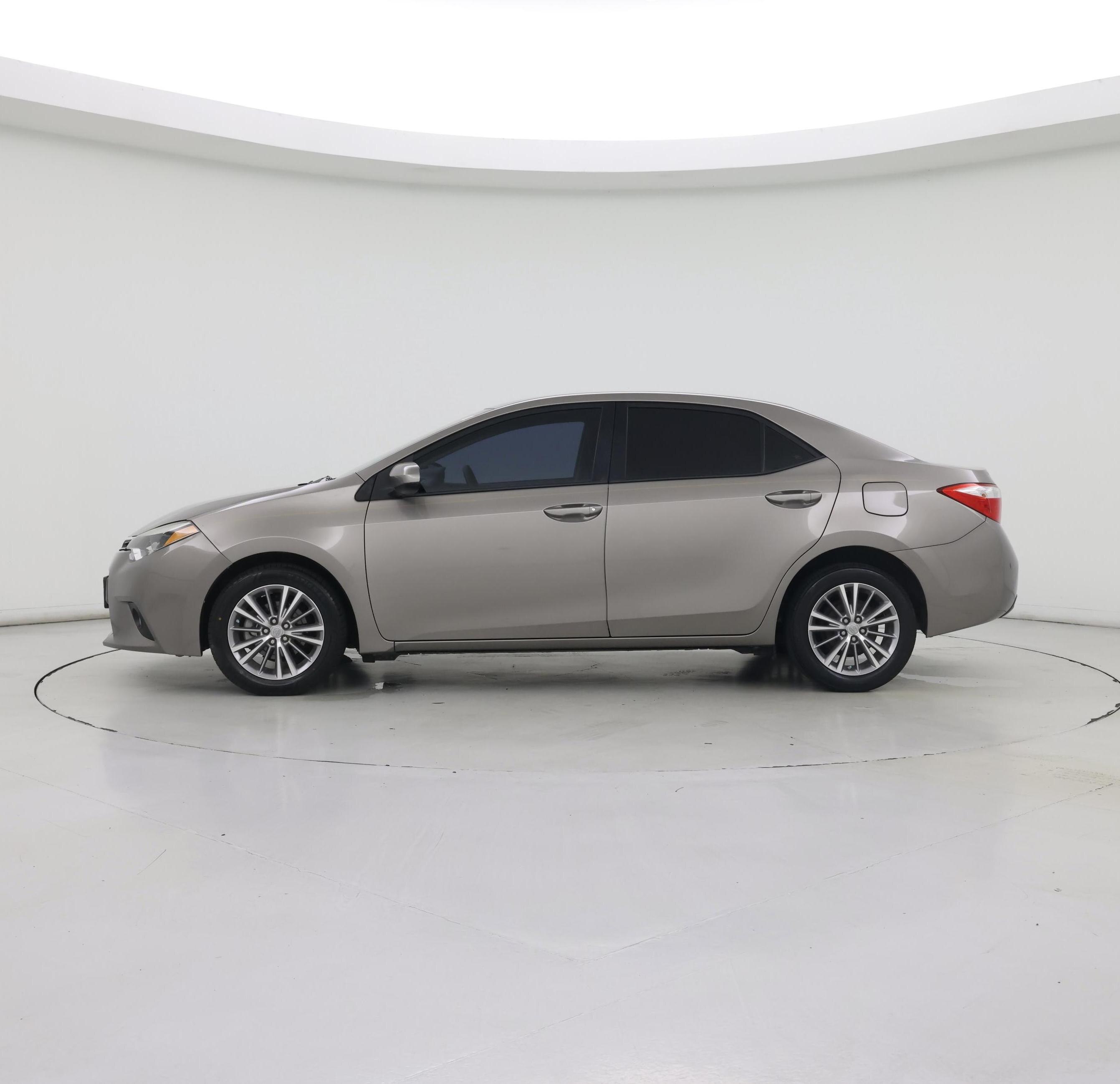 Thumbnail: 2014 Toyota Corolla - 3