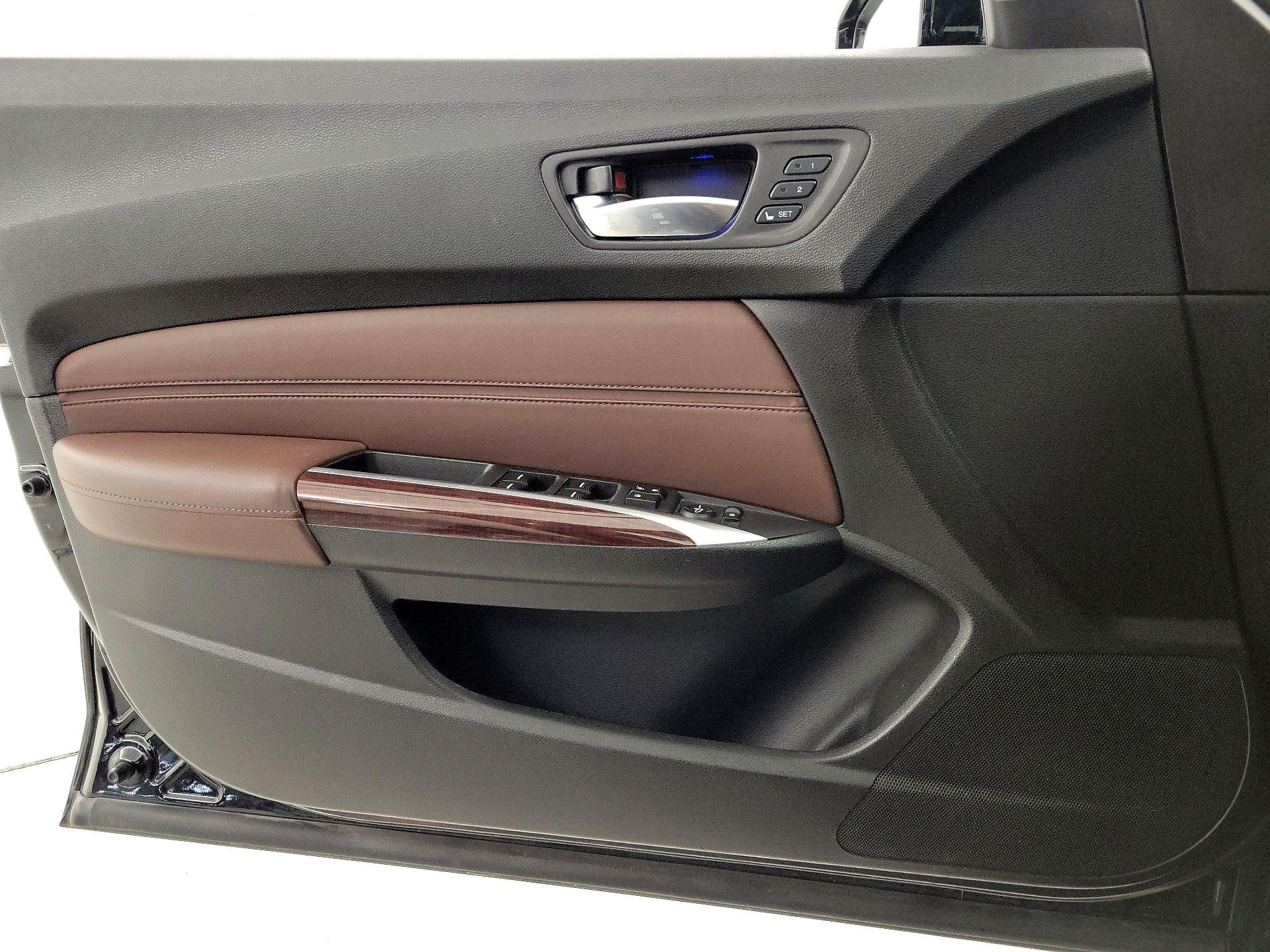 Thumbnail: 2017 Acura TLX - 12