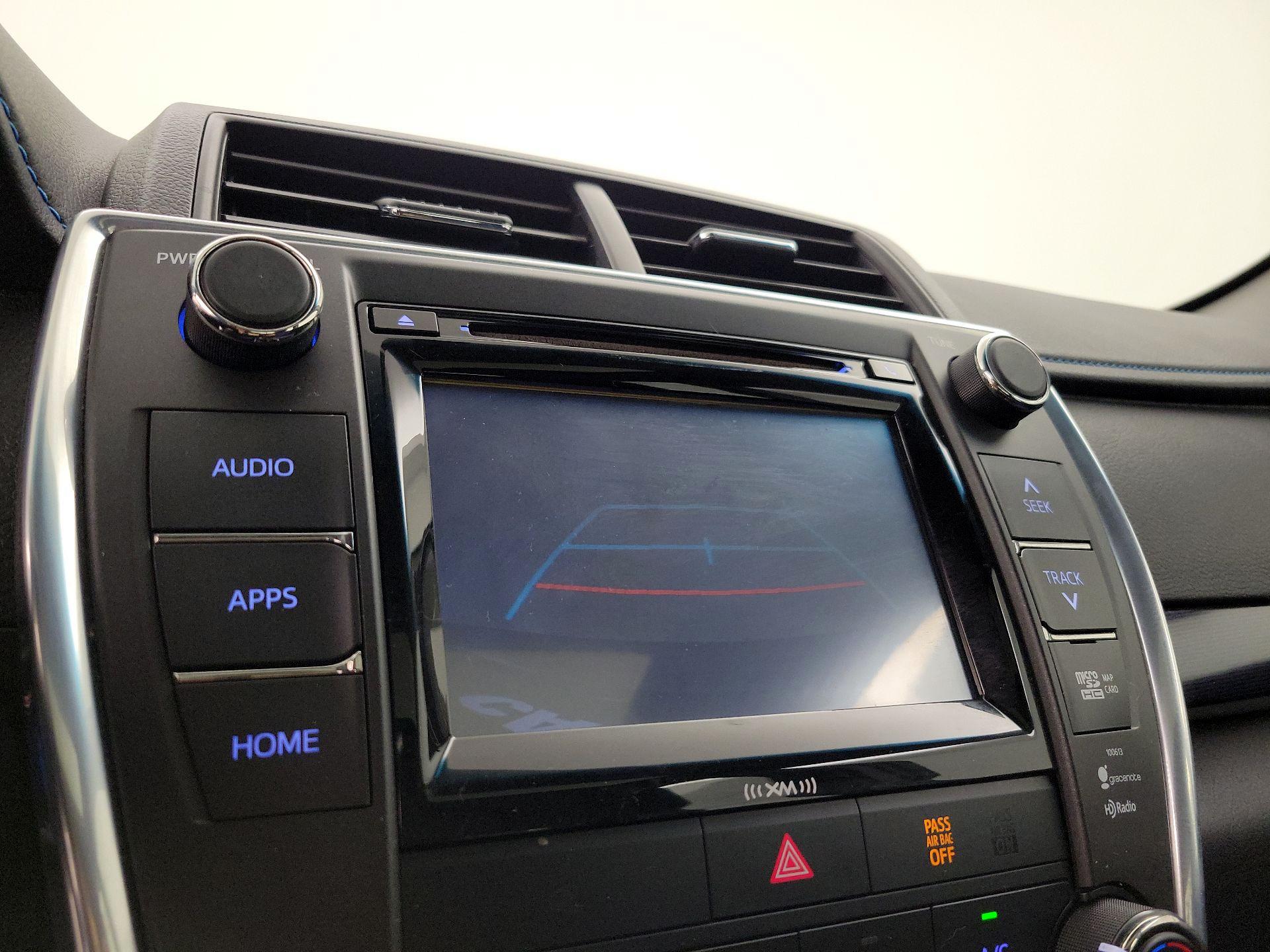 Thumbnail: 2016 Toyota Camry - 14