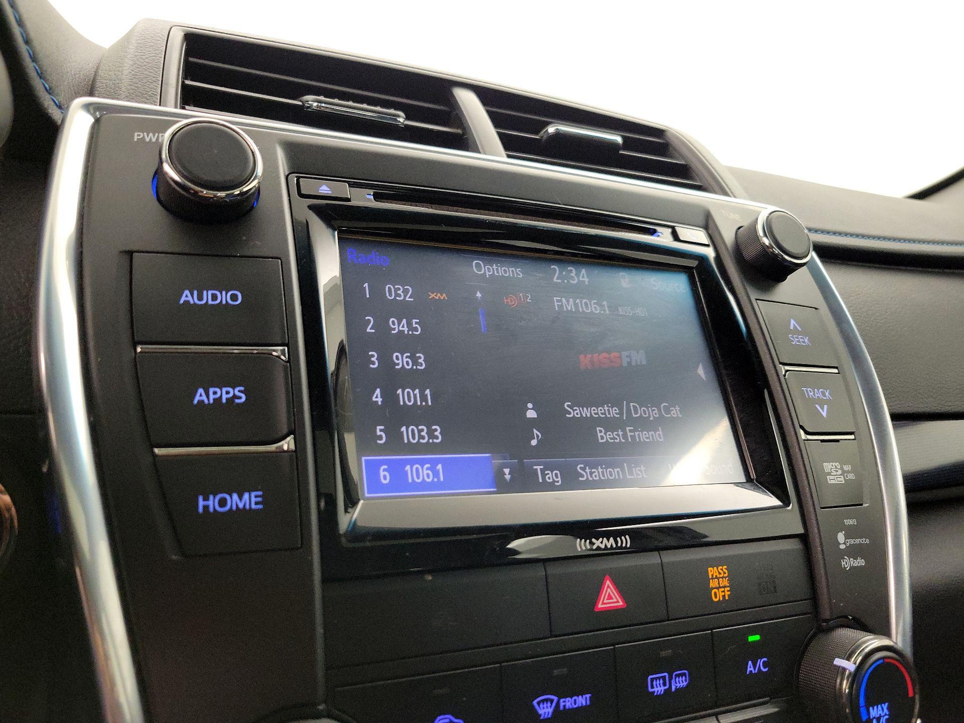 Thumbnail: 2016 Toyota Camry - 15