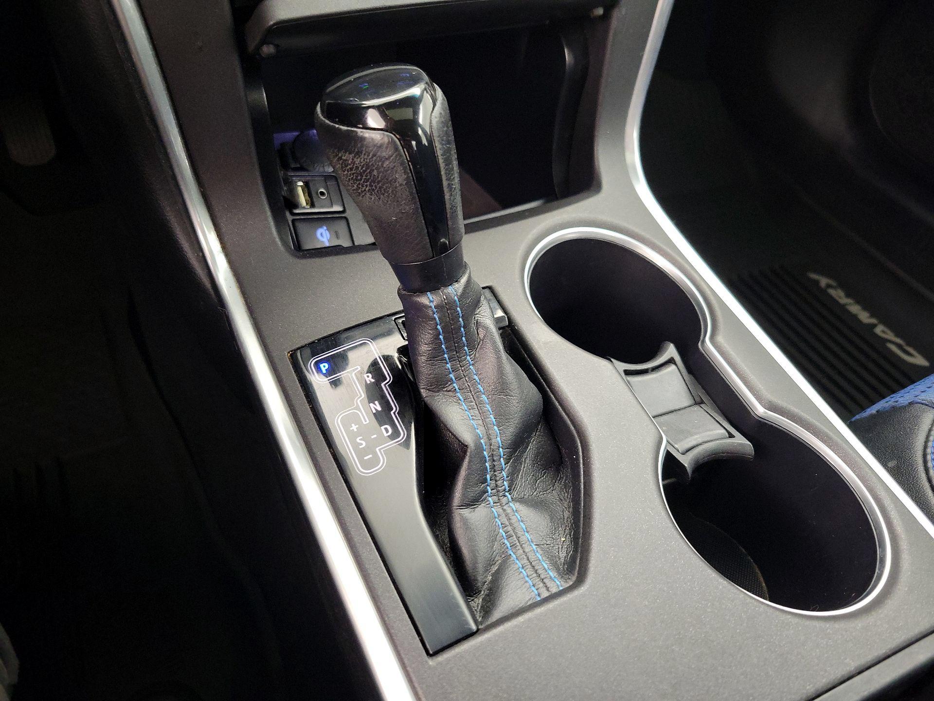 Thumbnail: 2016 Toyota Camry - 17