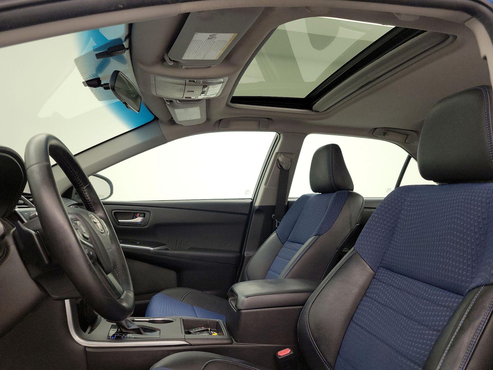 Thumbnail: 2016 Toyota Camry - 18