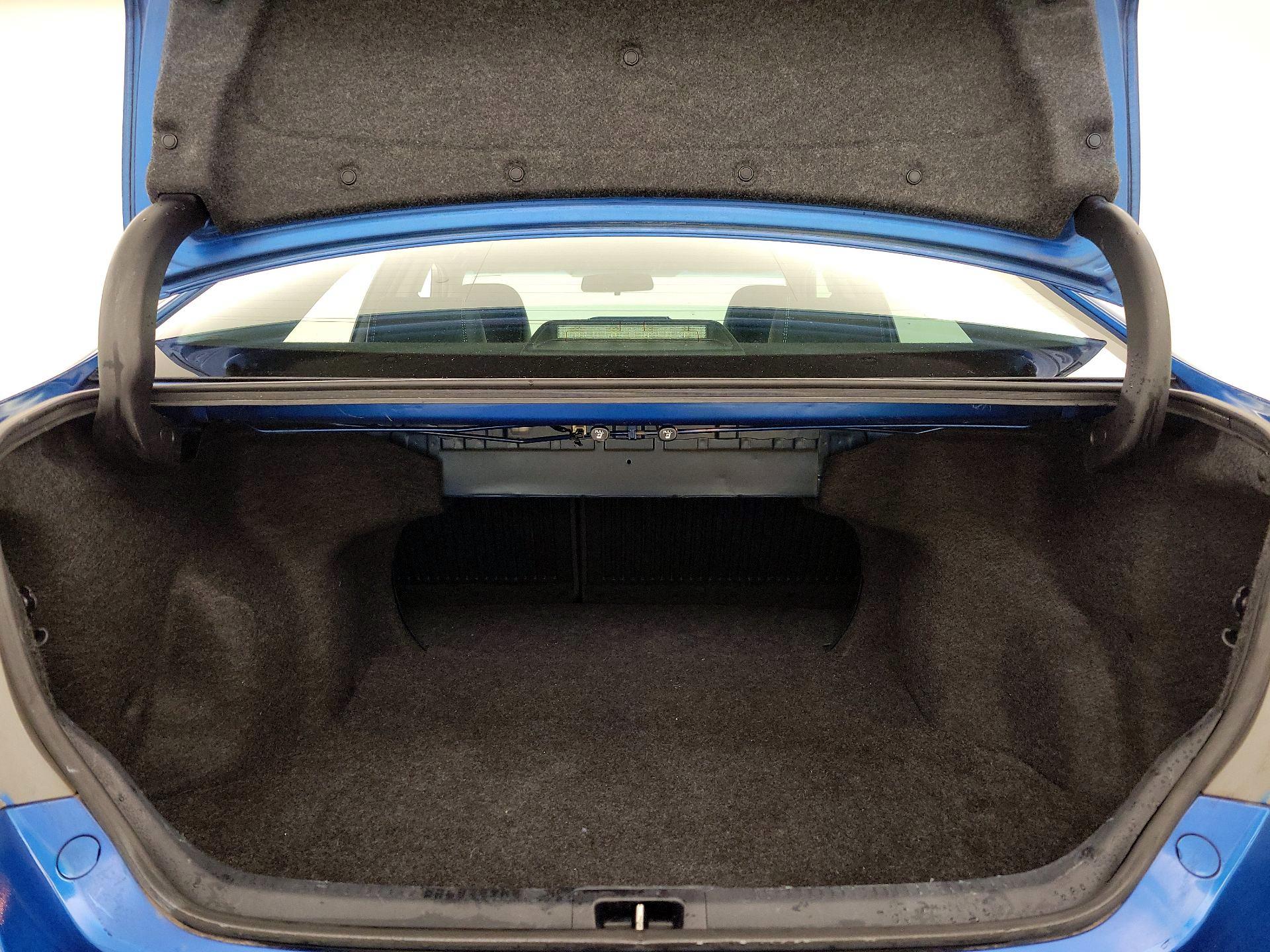 Thumbnail: 2016 Toyota Camry - 20