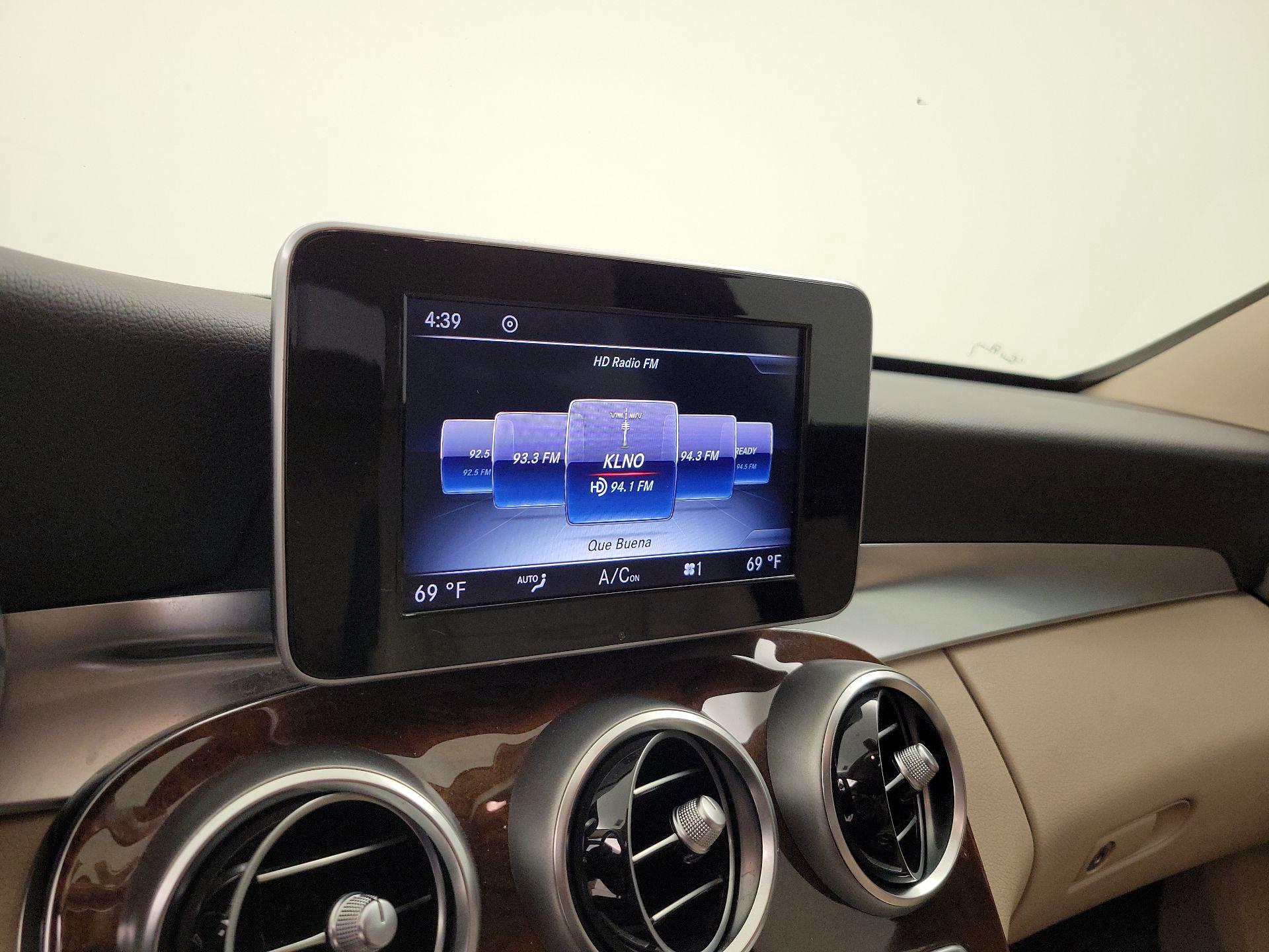 Thumbnail: 2016 Mercedes-Benz C-Class - 16