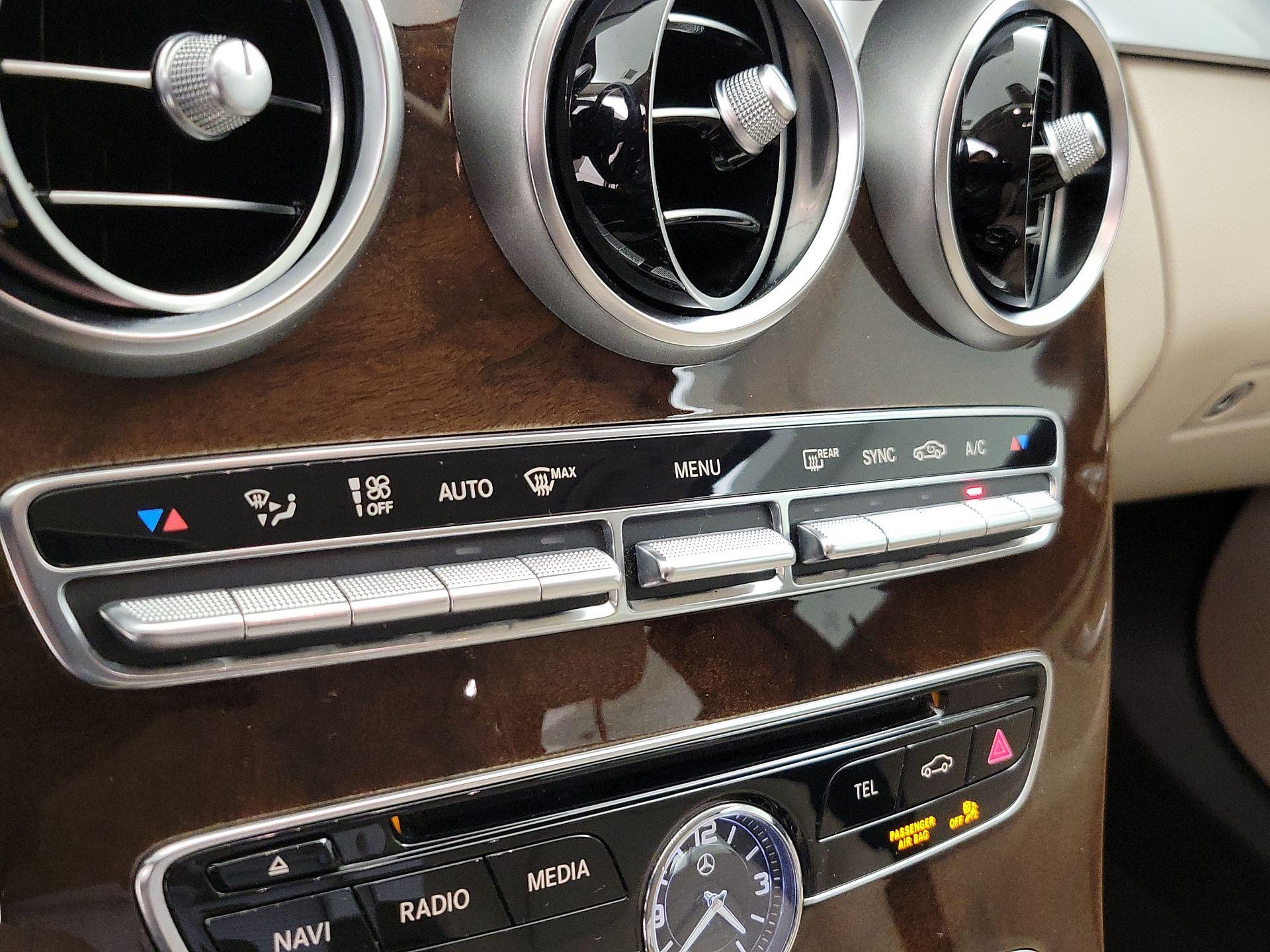 Thumbnail: 2016 Mercedes-Benz C-Class - 17