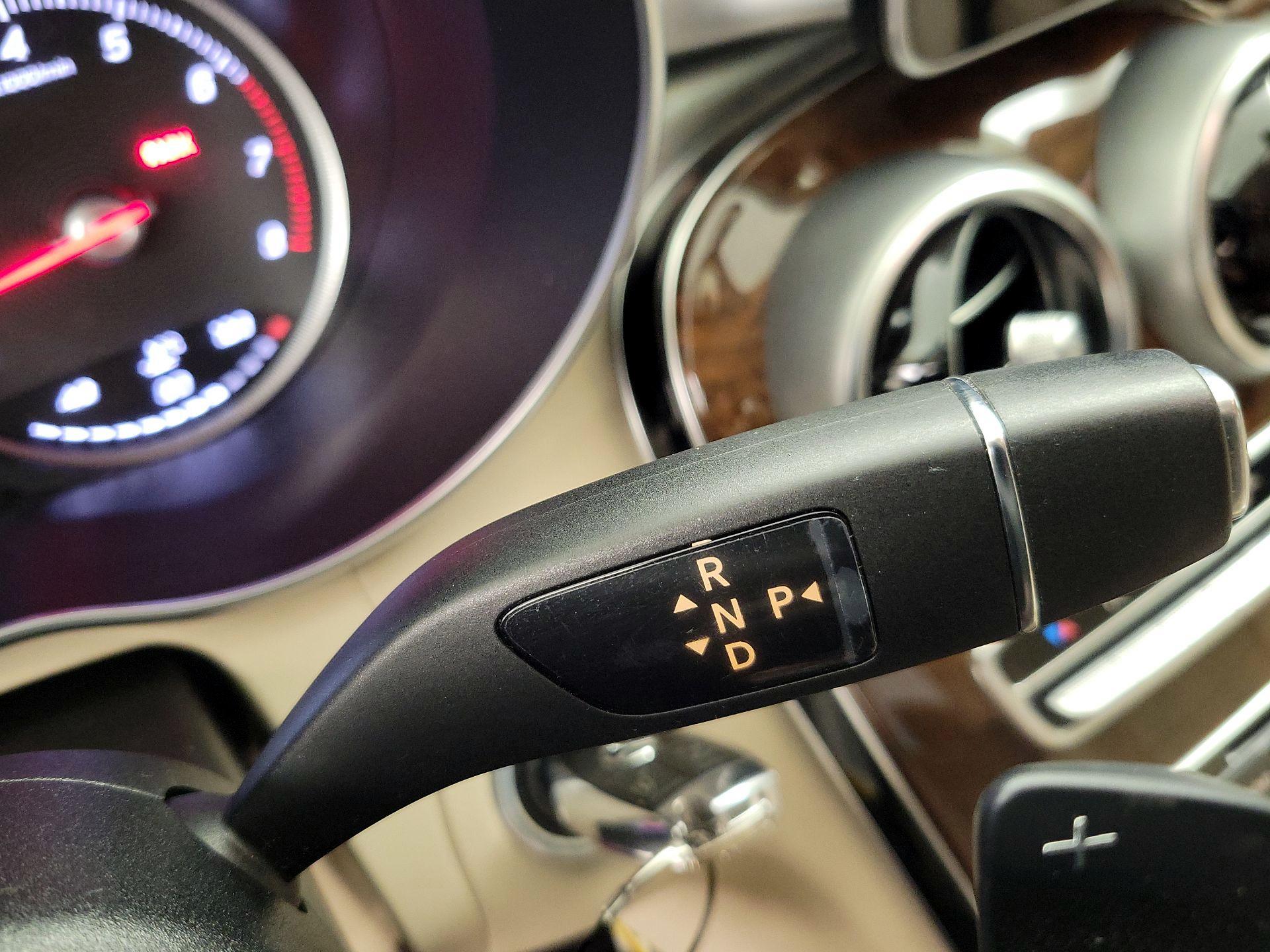Thumbnail: 2016 Mercedes-Benz C-Class - 18