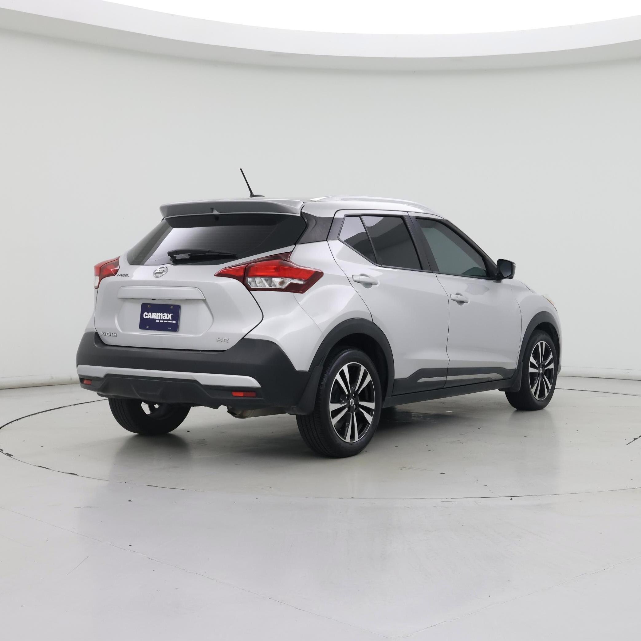Thumbnail: 2019 Nissan Kicks - 8