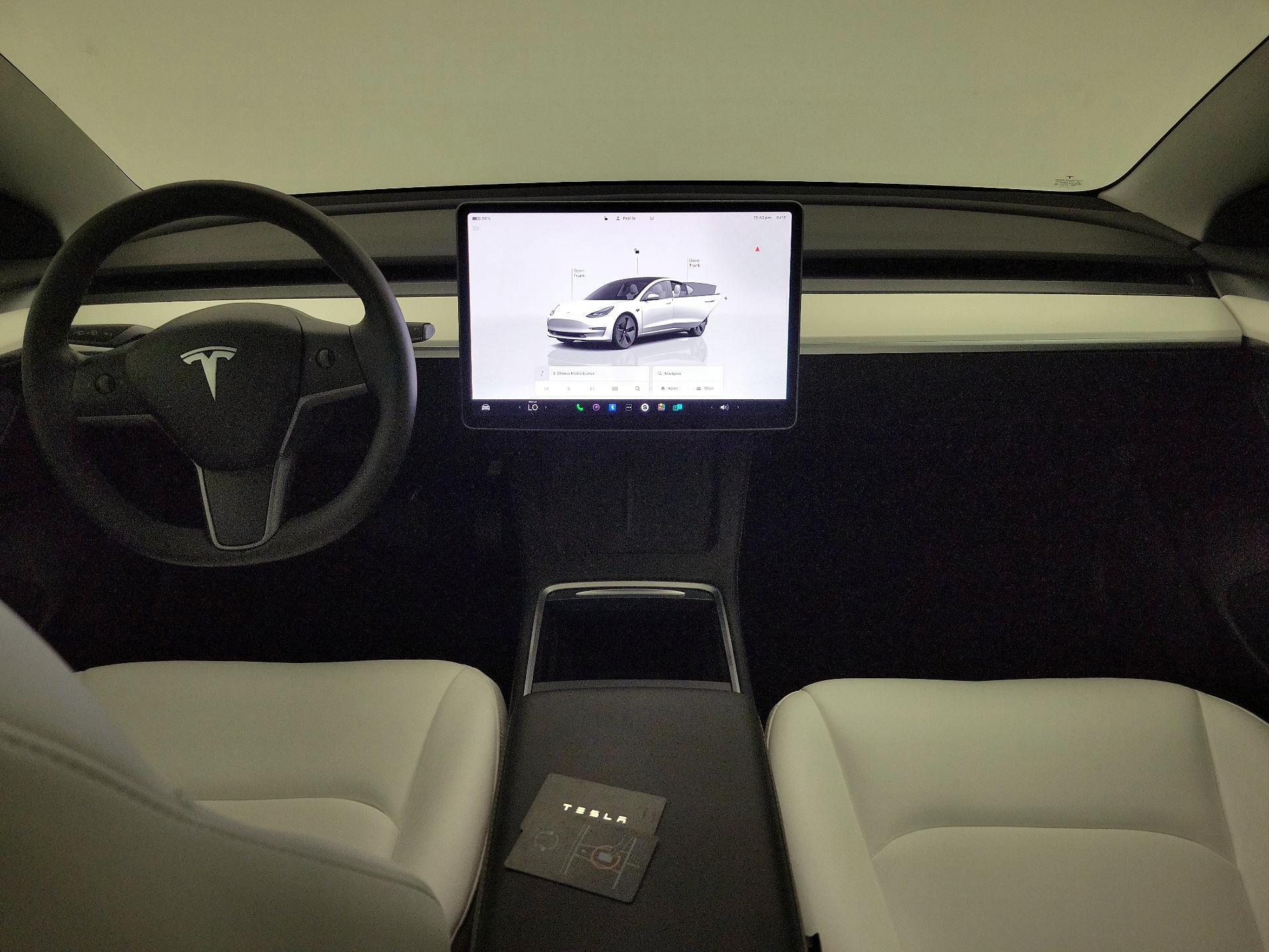 Thumbnail: 2022 Tesla Model 3 - 9