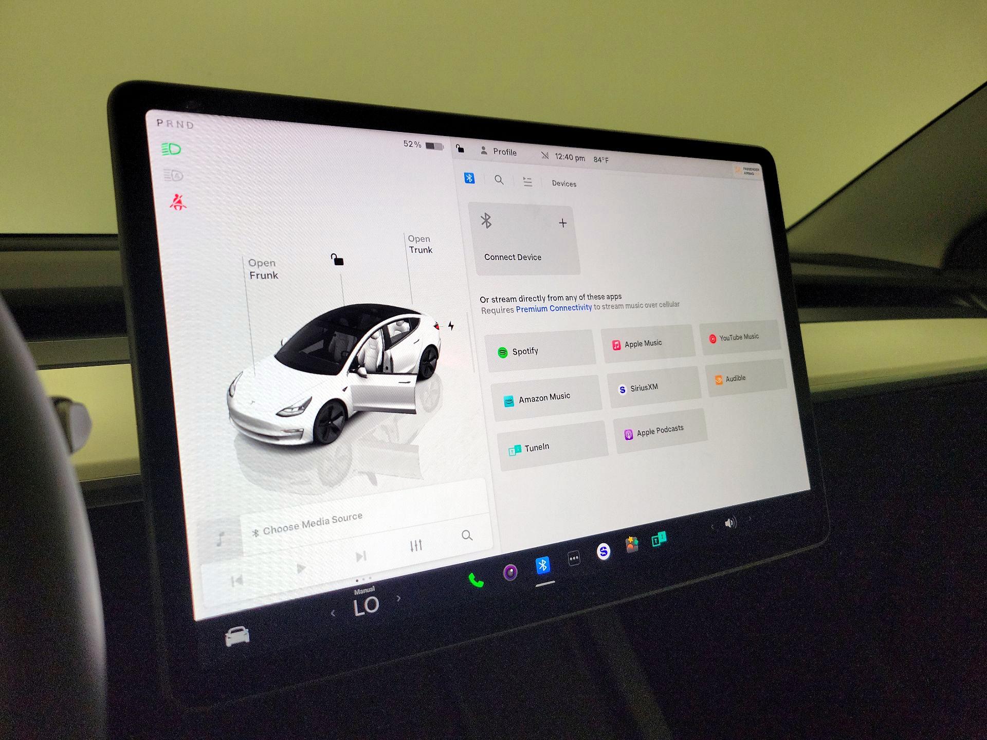 Thumbnail: 2022 Tesla Model 3 - 14