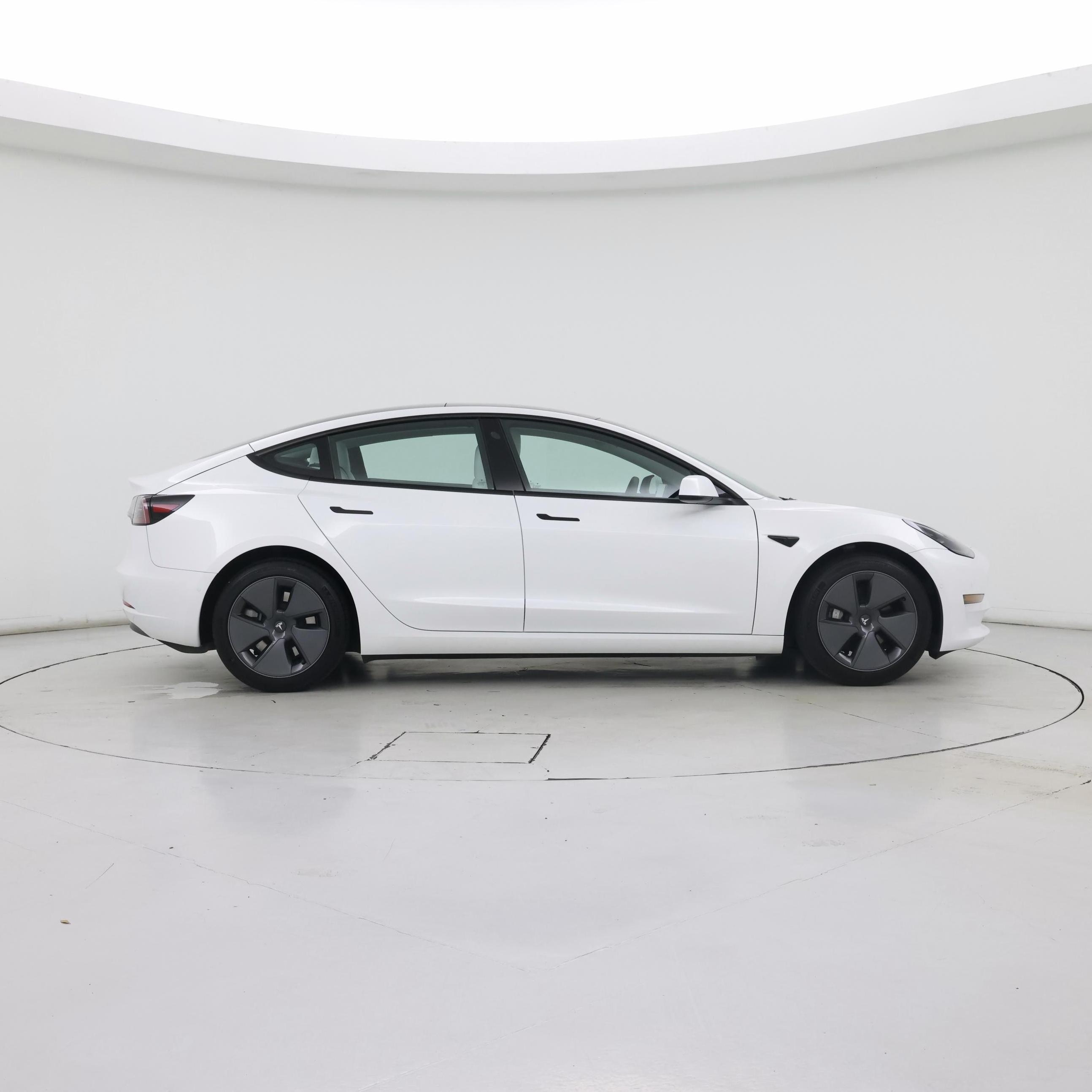 Thumbnail: 2022 Tesla Model 3 - 7