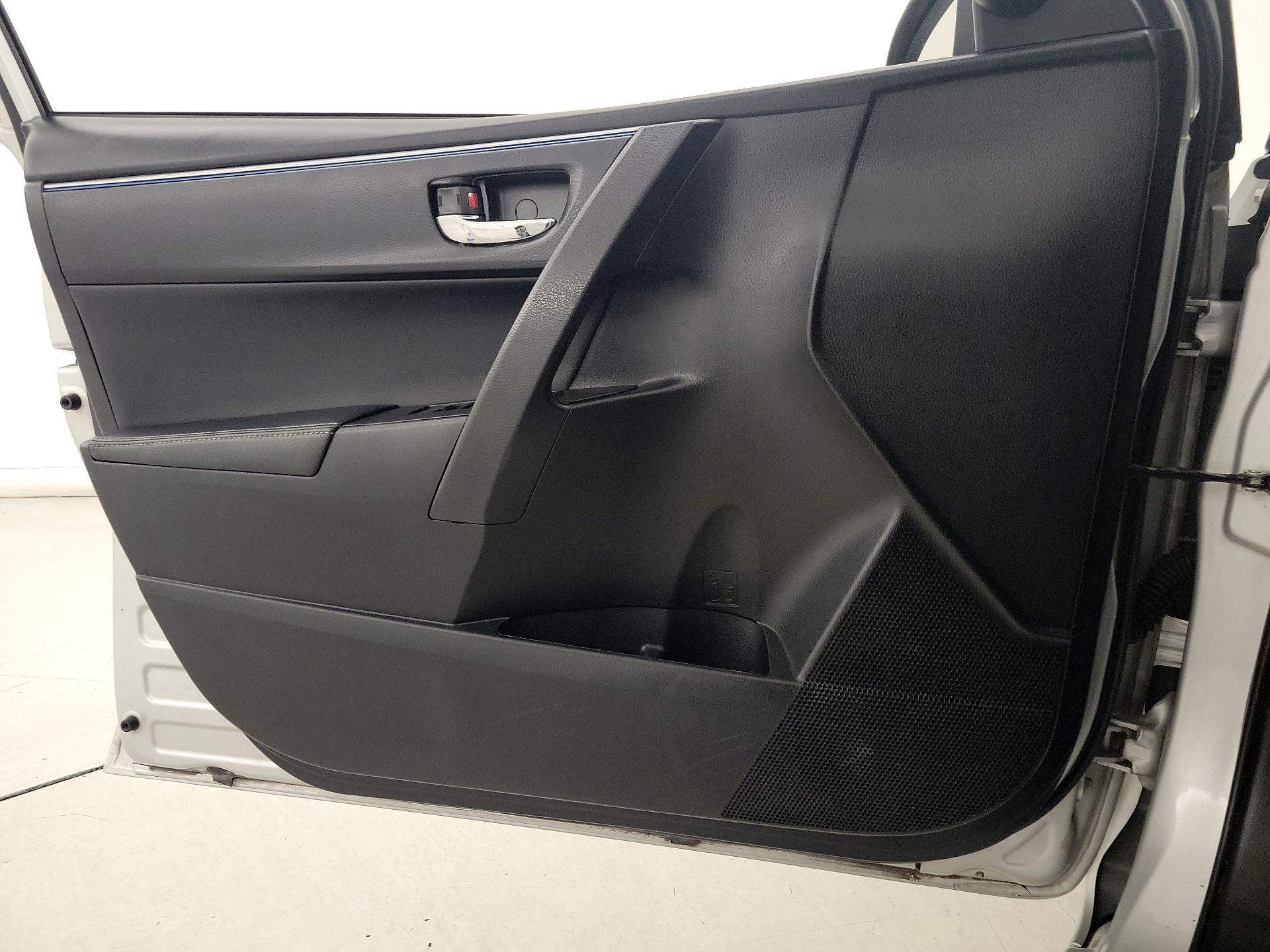 Thumbnail: 2016 Toyota Corolla - 12