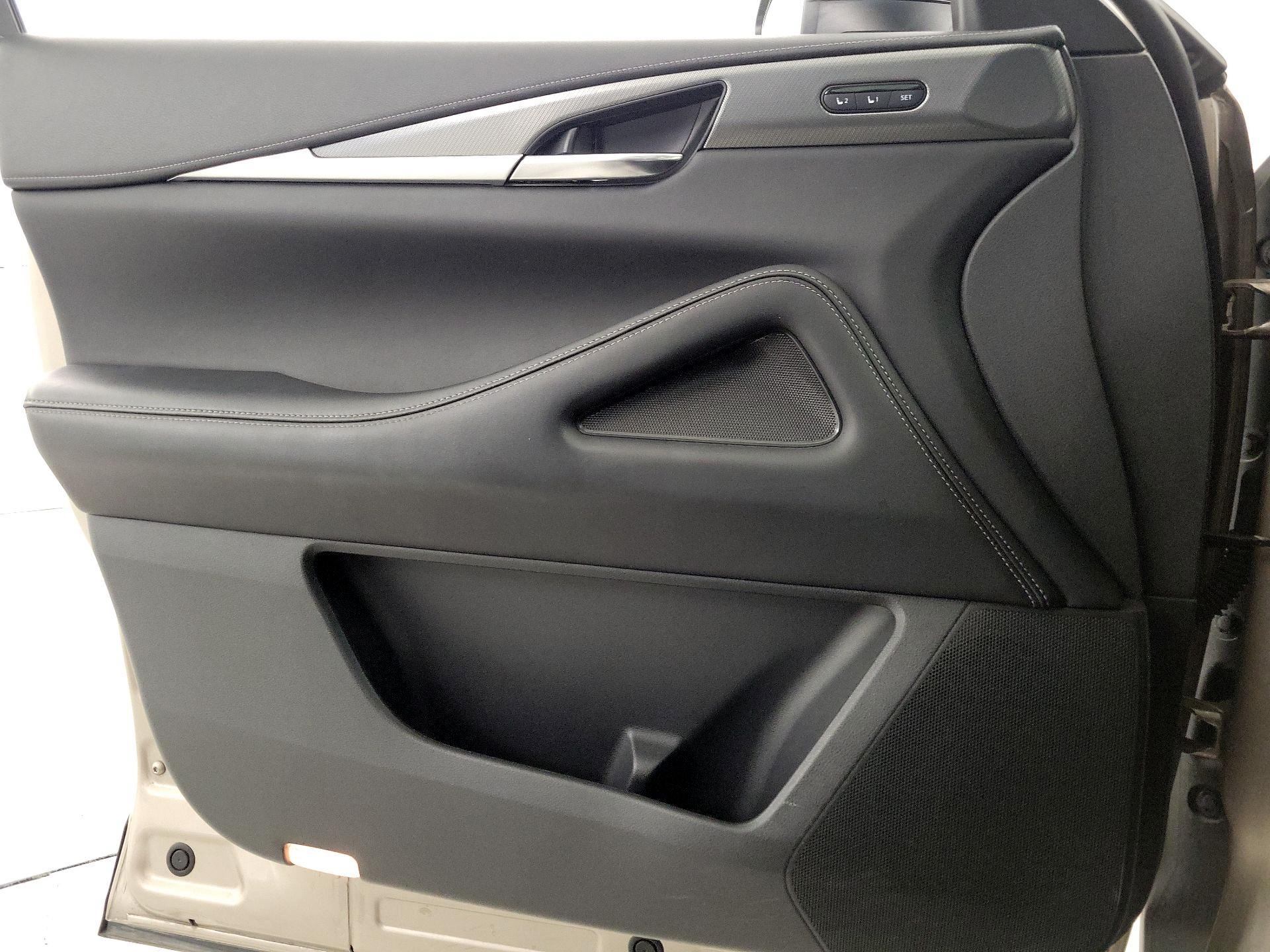 Thumbnail: 2023 INFINITI QX60 - 12