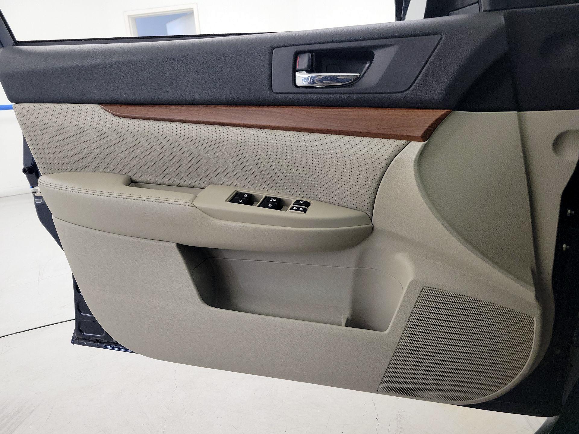 Thumbnail: 2014 Subaru Outback - 12