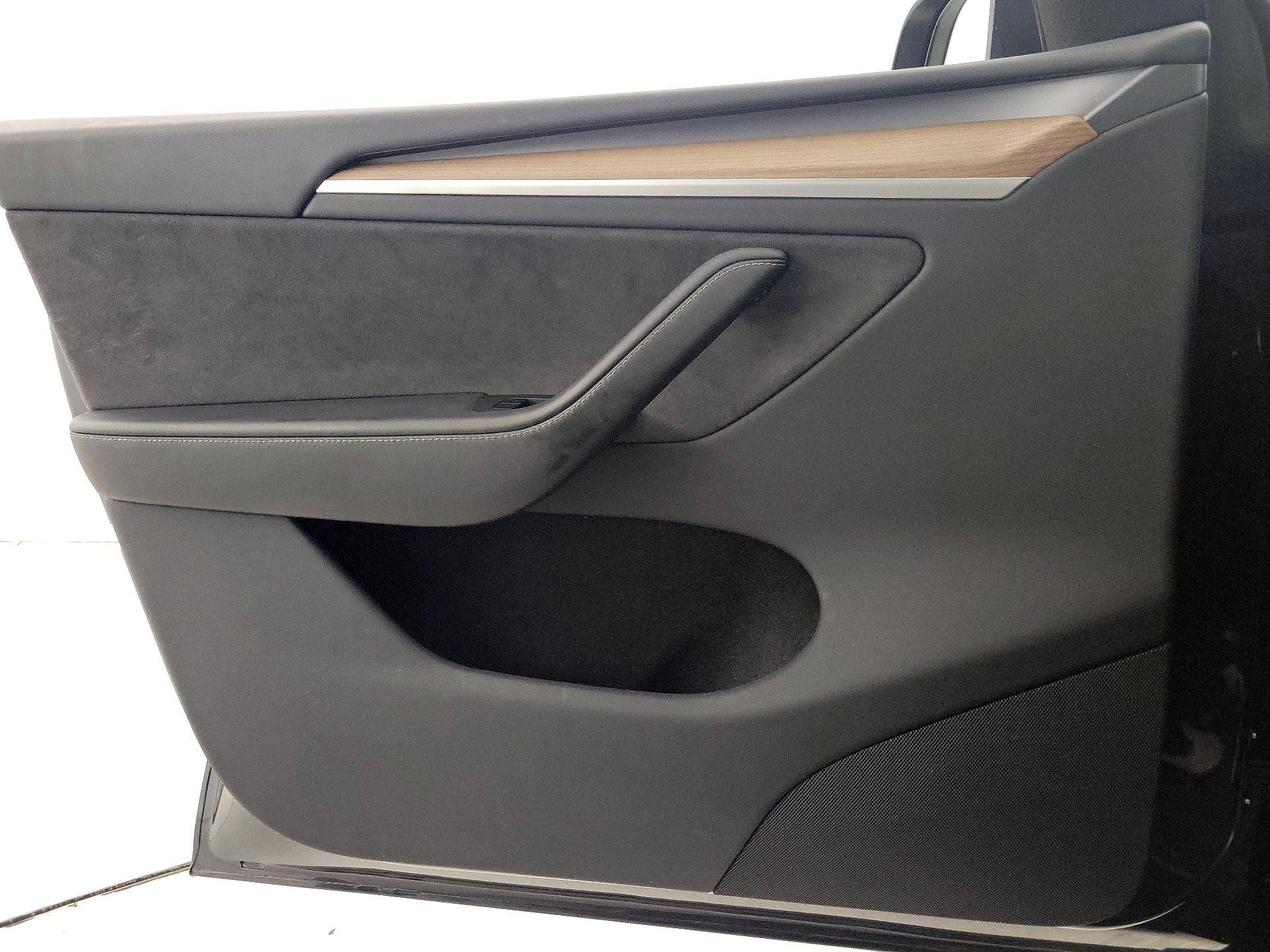 Thumbnail: 2025 Tesla Model Y - 12
