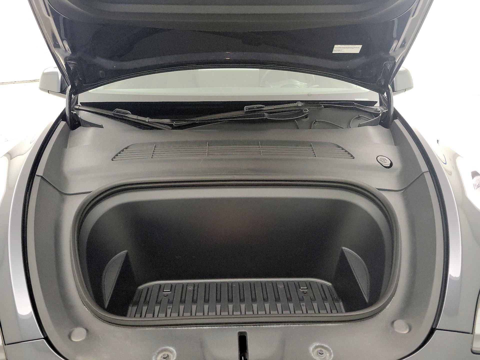 Thumbnail: 2025 Tesla Model Y - 19