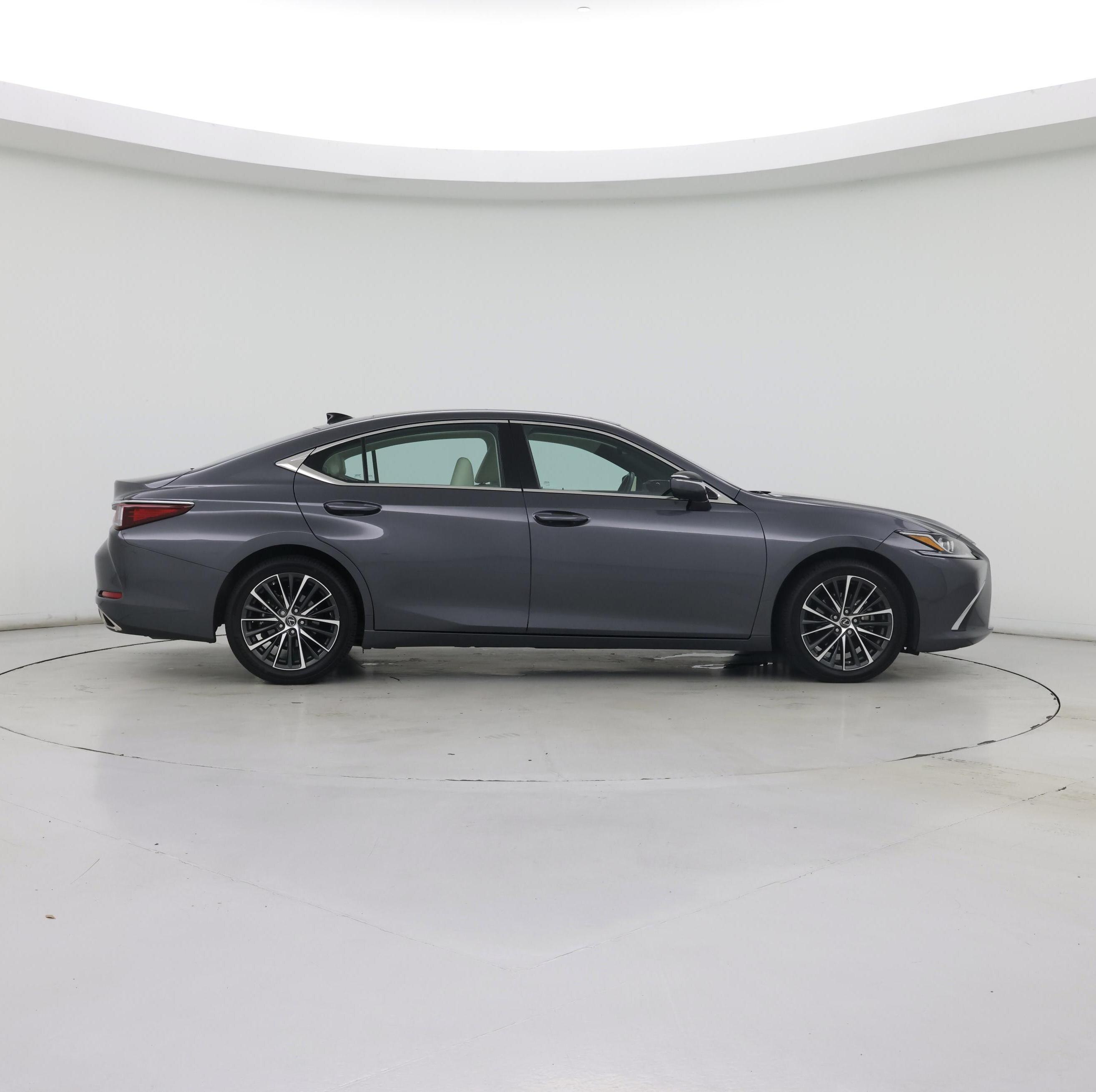 Thumbnail: 2022 Lexus ES - 7