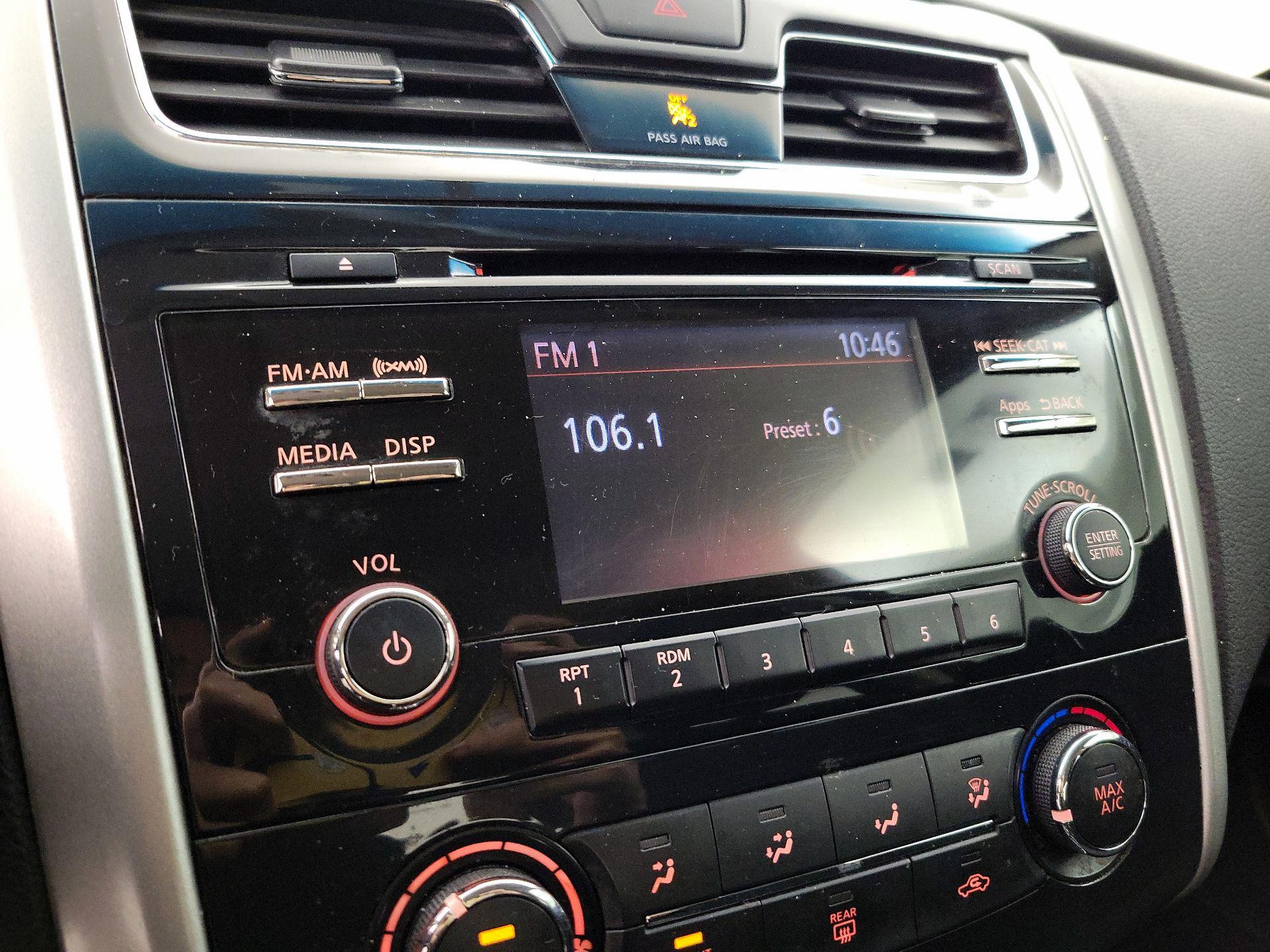 Thumbnail: 2015 Nissan Altima - 15