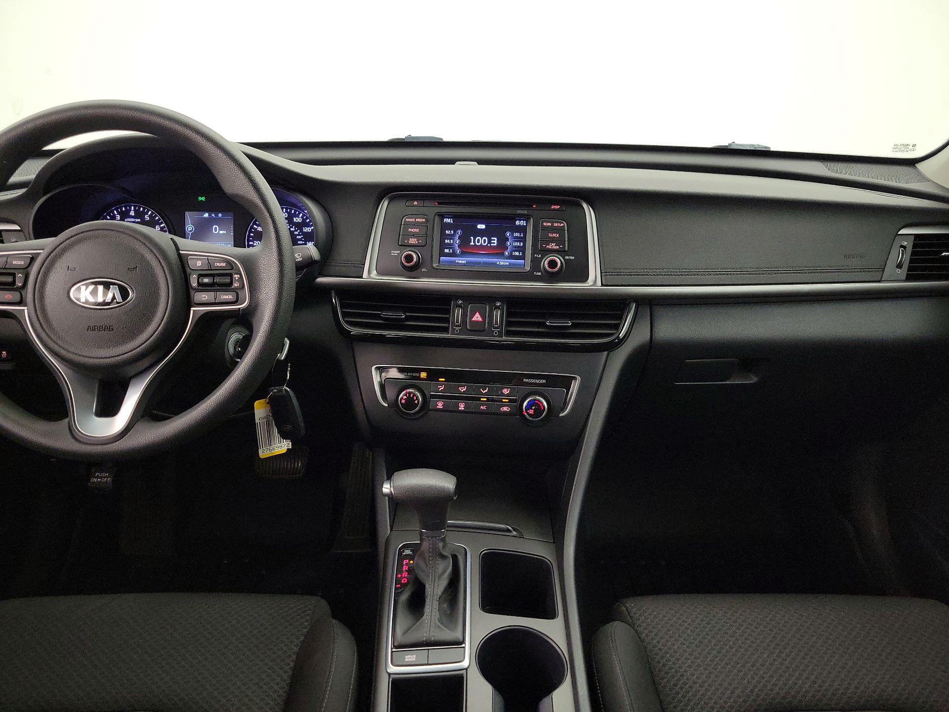 Thumbnail: 2016 Kia Optima - 9