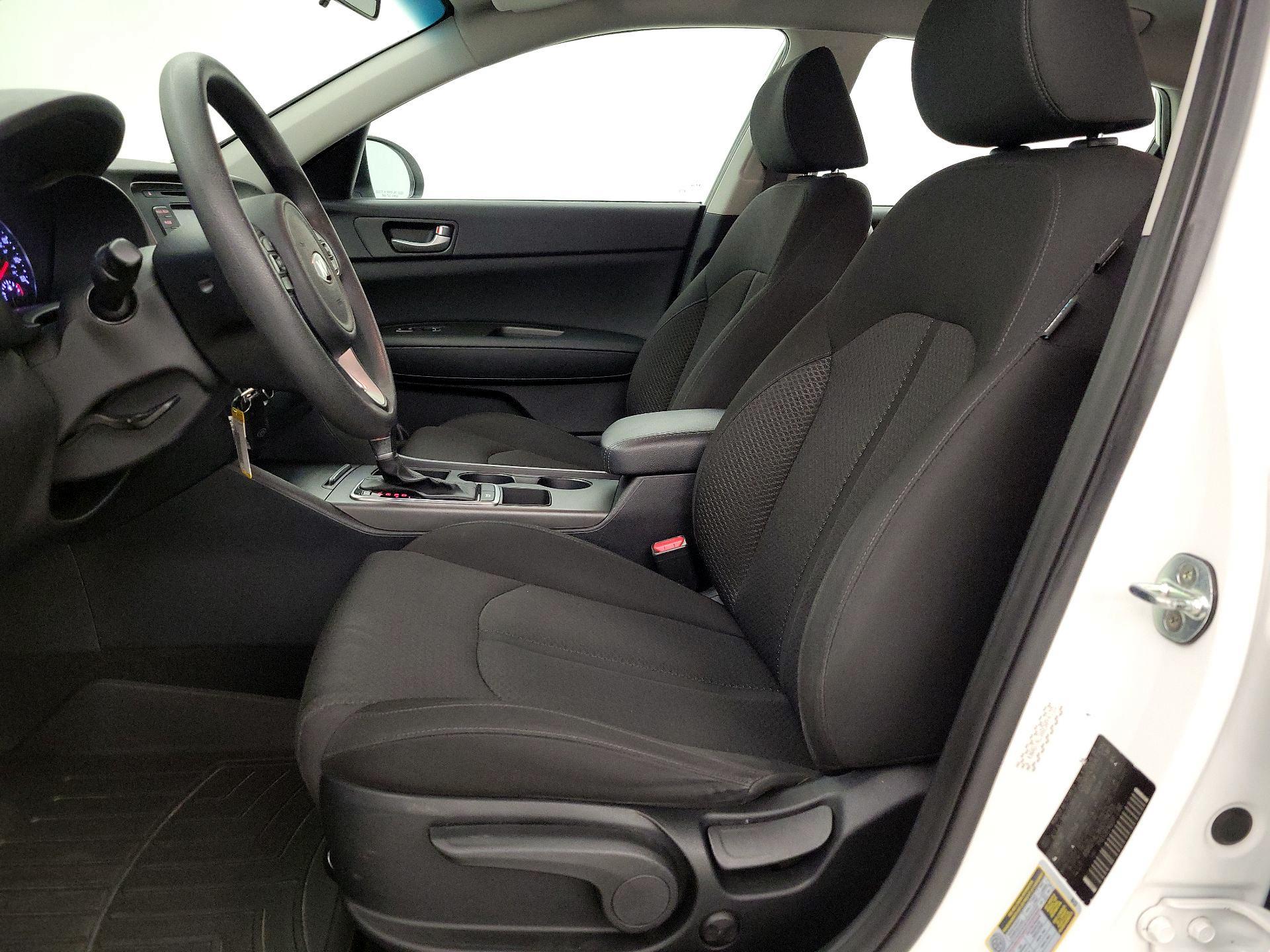 Thumbnail: 2016 Kia Optima - 11