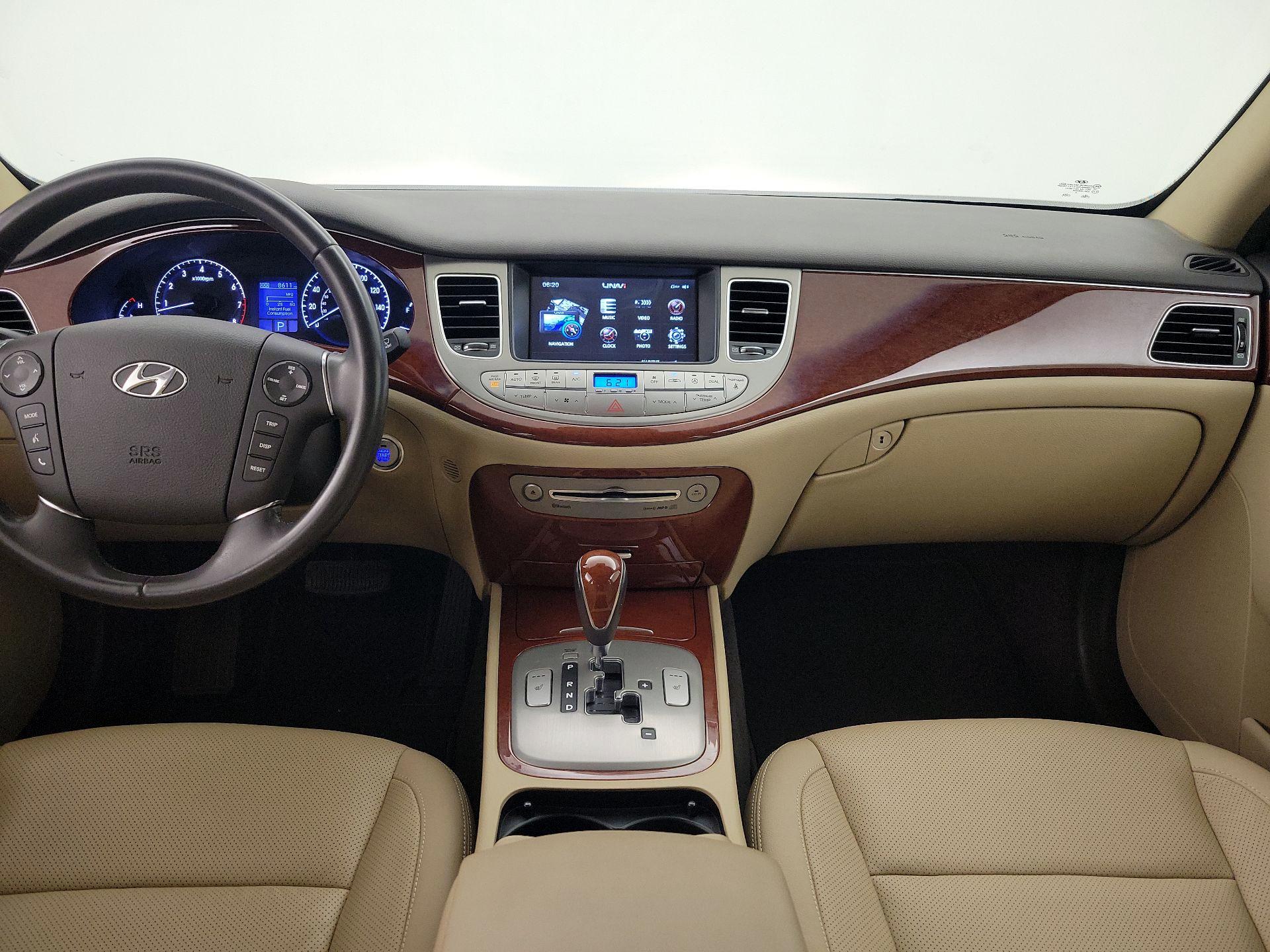 Thumbnail: 2014 Hyundai Genesis - 9