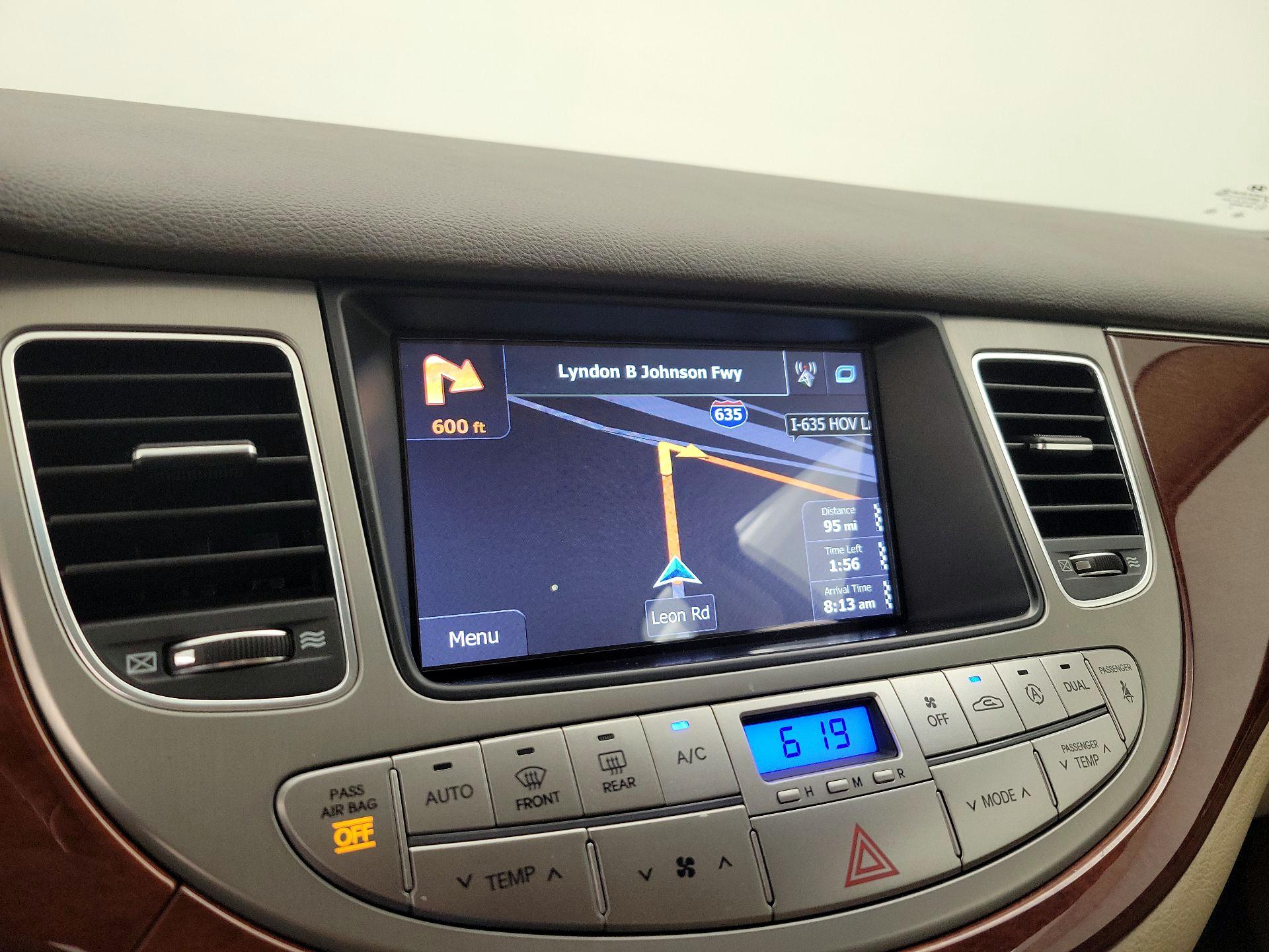 Thumbnail: 2014 Hyundai Genesis - 14