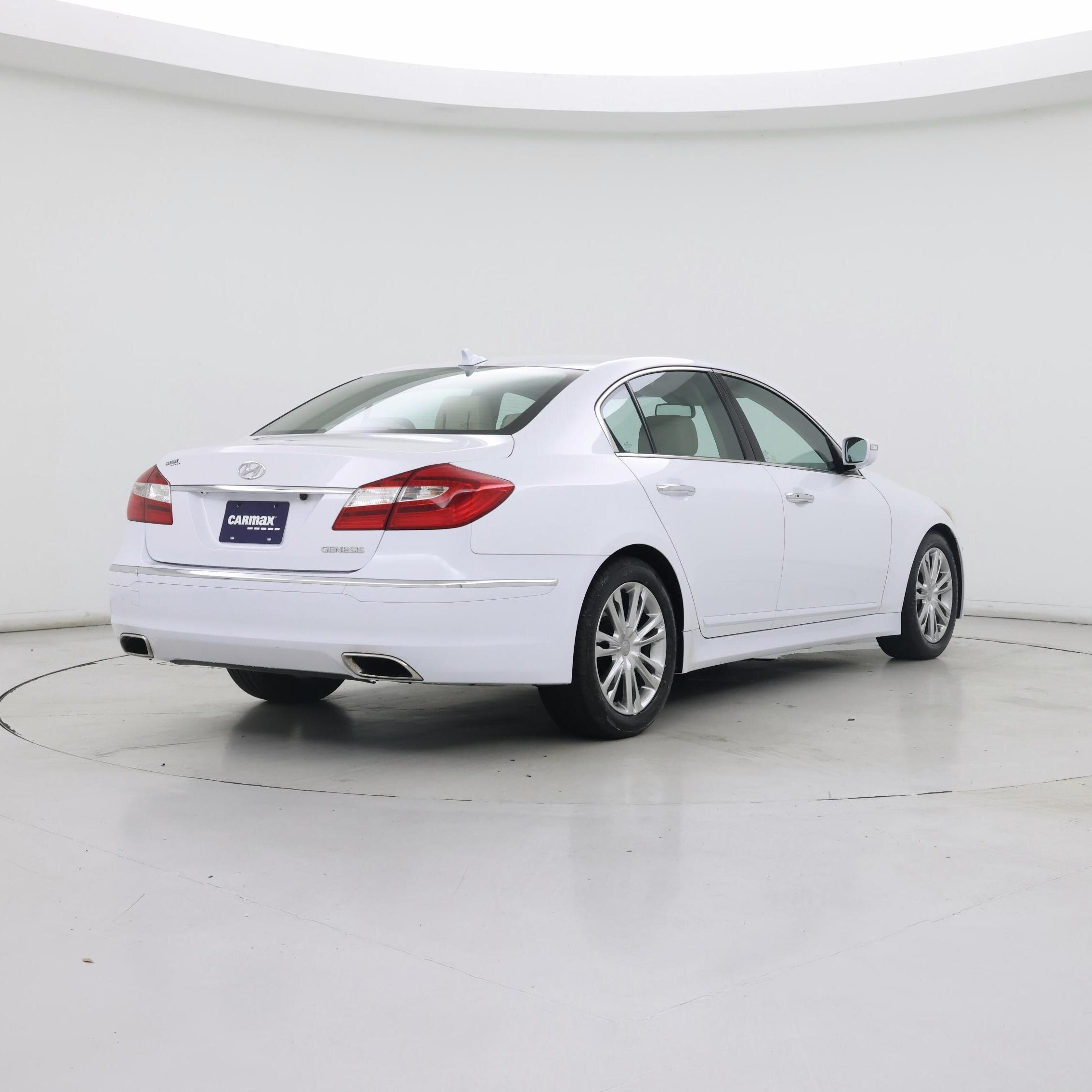 Thumbnail: 2014 Hyundai Genesis - 8