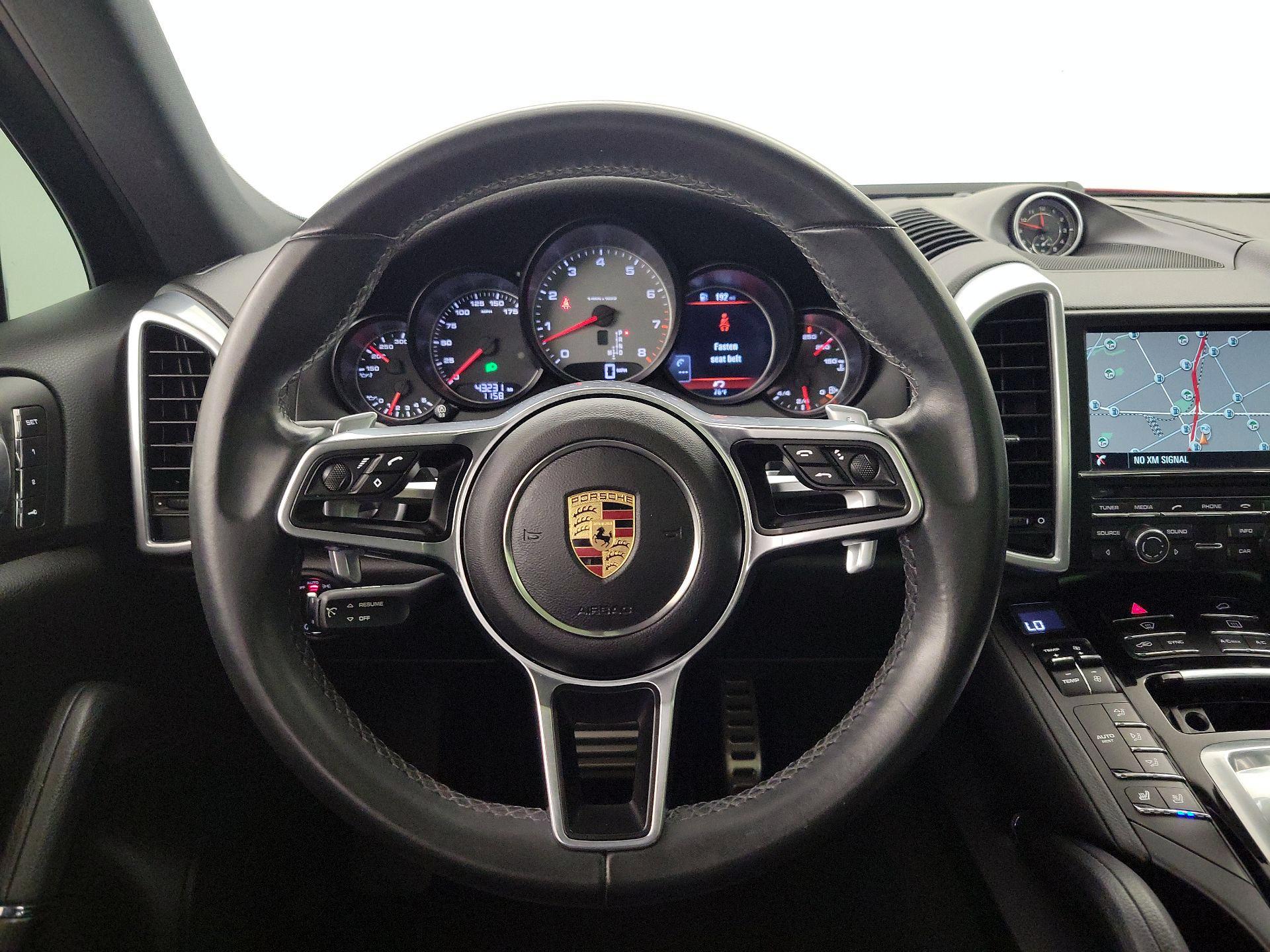 Thumbnail: 2016 Porsche Cayenne - 10