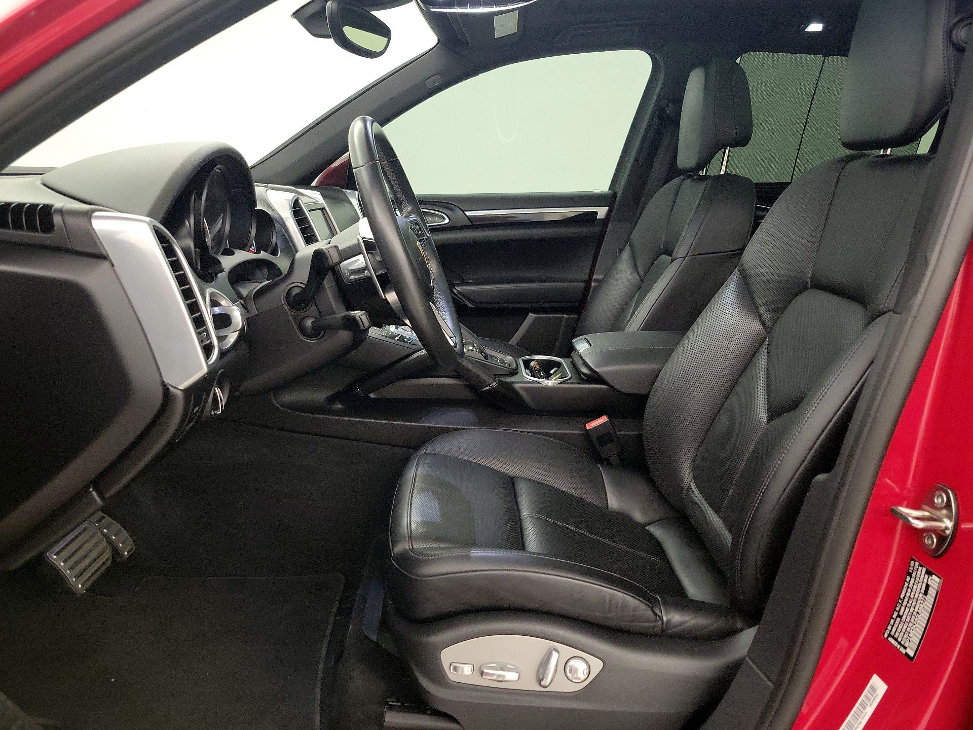 Thumbnail: 2016 Porsche Cayenne - 11