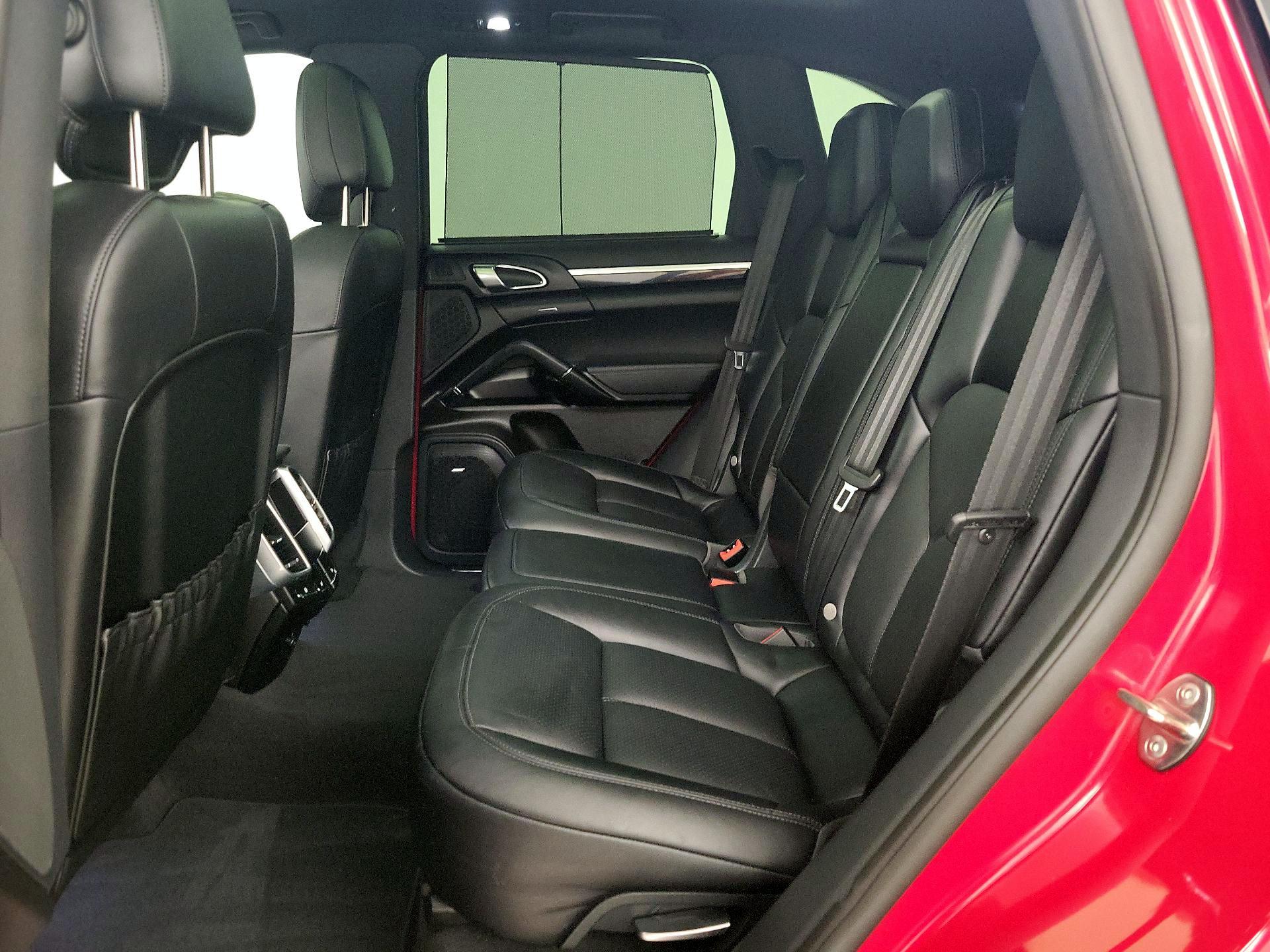 Thumbnail: 2016 Porsche Cayenne - 20
