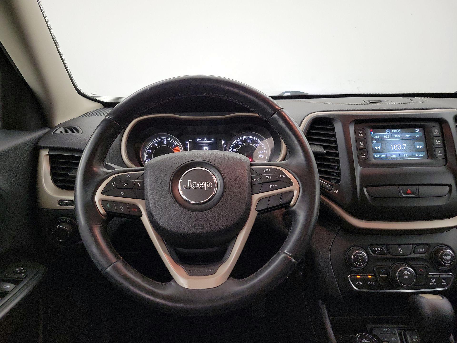 Thumbnail: 2016 Jeep Cherokee - 10