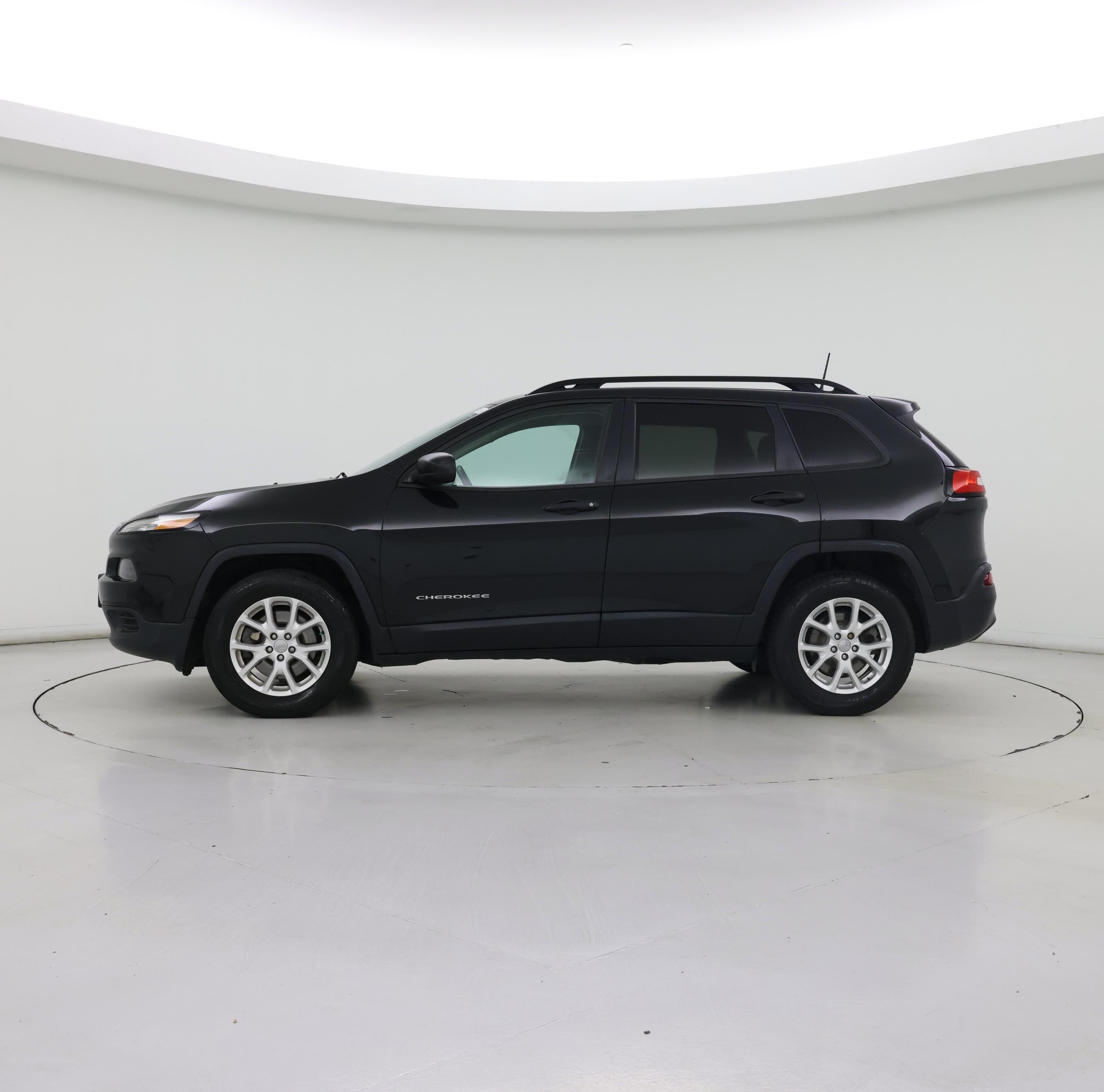 Thumbnail: 2016 Jeep Cherokee - 3