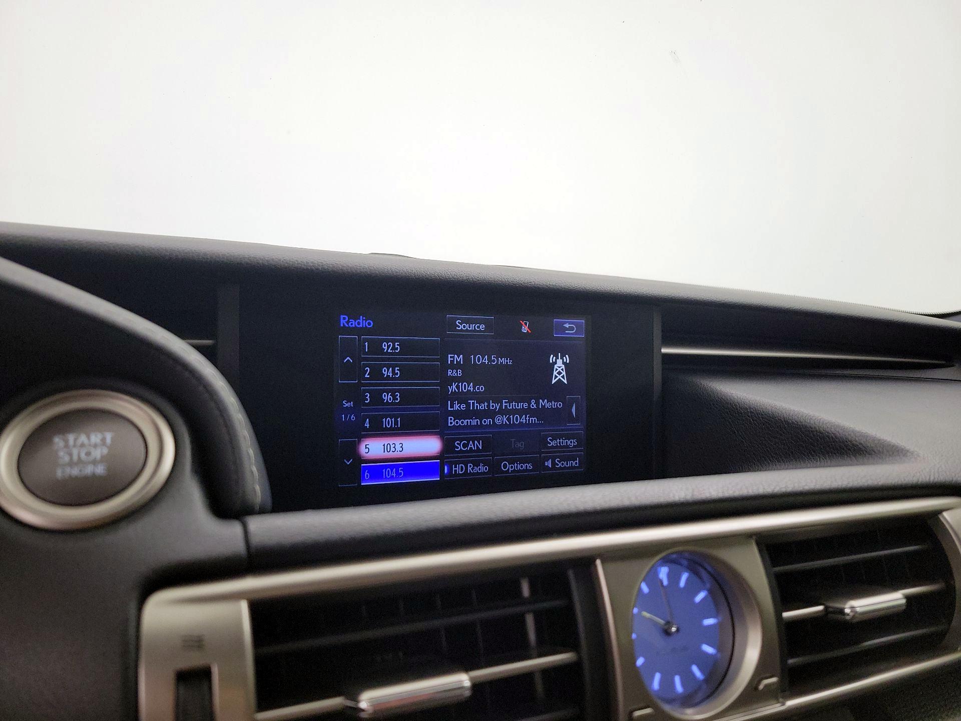 Thumbnail: 2015 Lexus IS - 16
