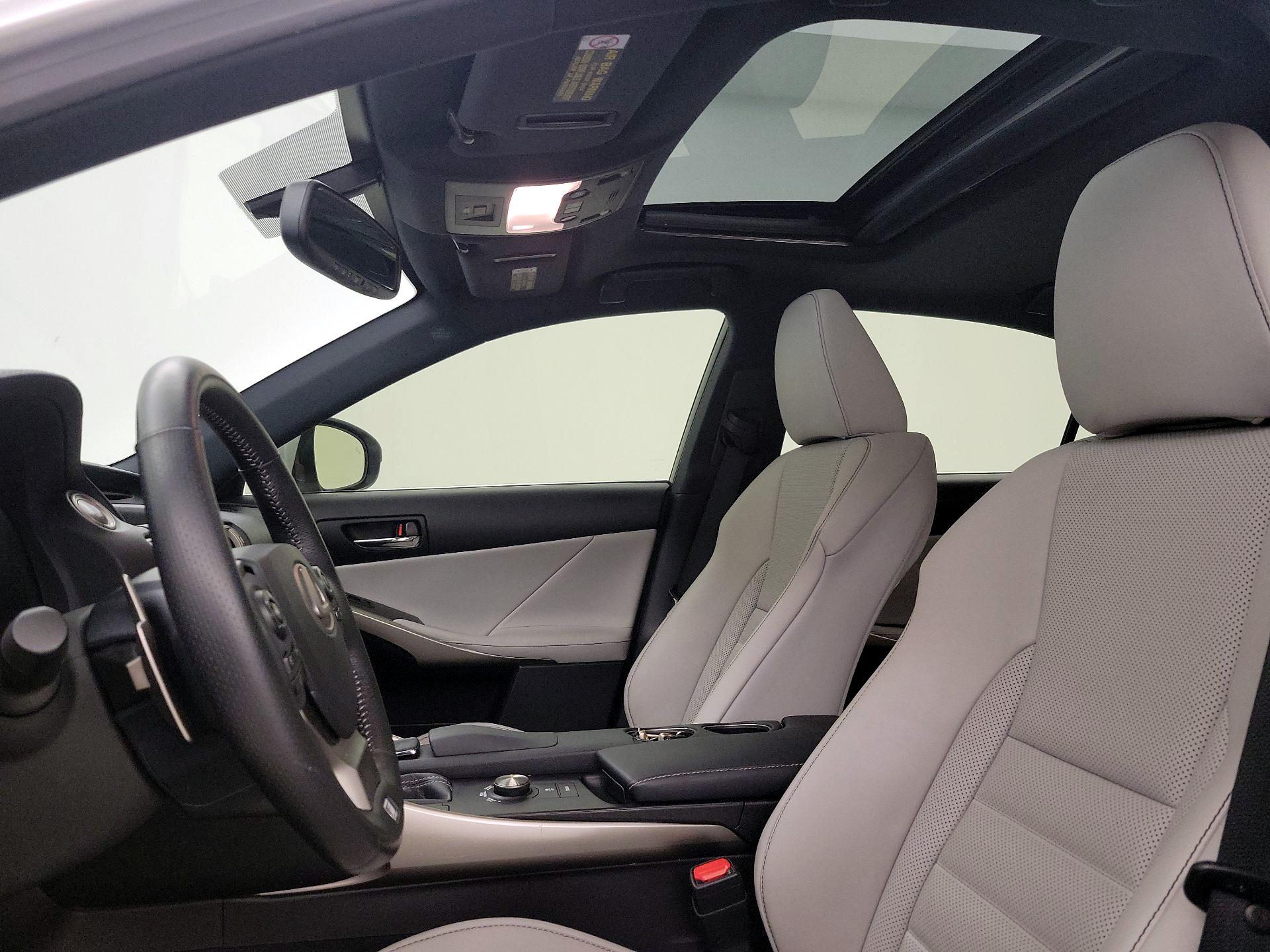 Thumbnail: 2015 Lexus IS - 19