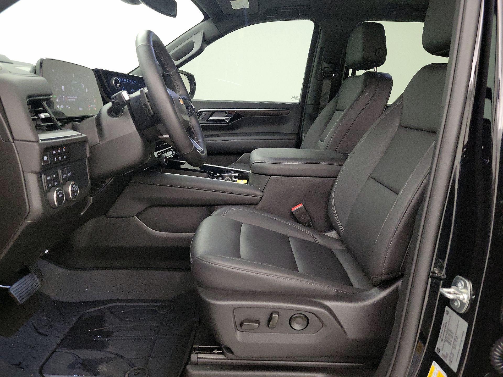 Thumbnail: 2025 Chevrolet Suburban - 11