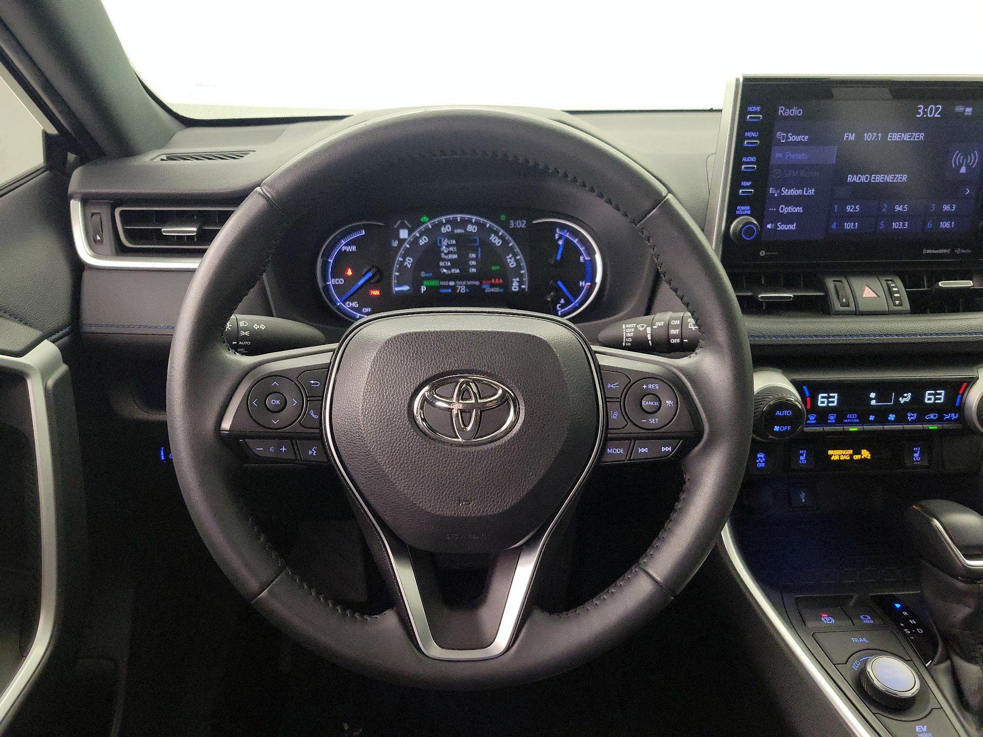 Thumbnail: 2022 Toyota RAV4 - 10