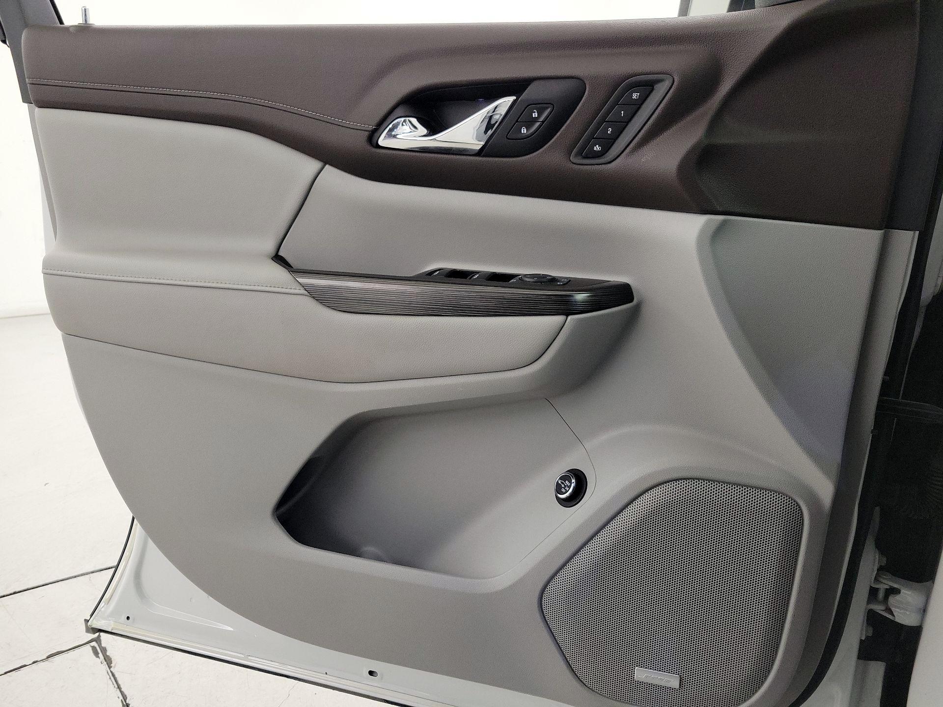 Thumbnail: 2020 GMC Acadia - 12