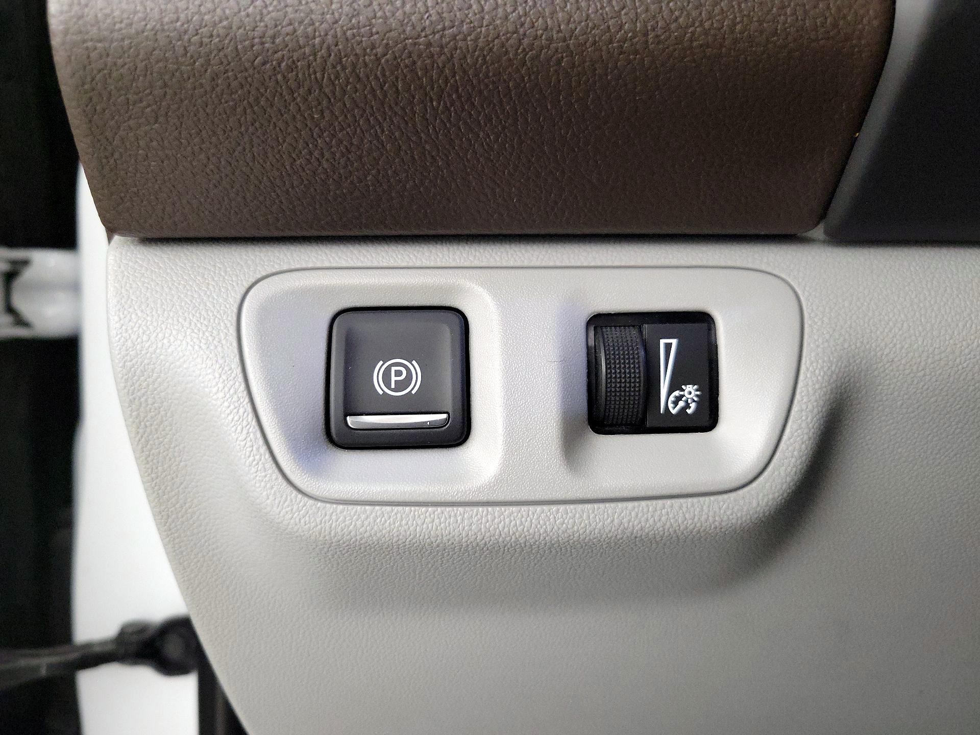 Thumbnail: 2020 GMC Acadia - 13