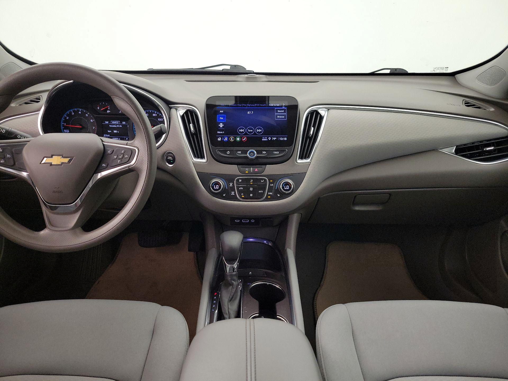 Thumbnail: 2021 Chevrolet Malibu - 9