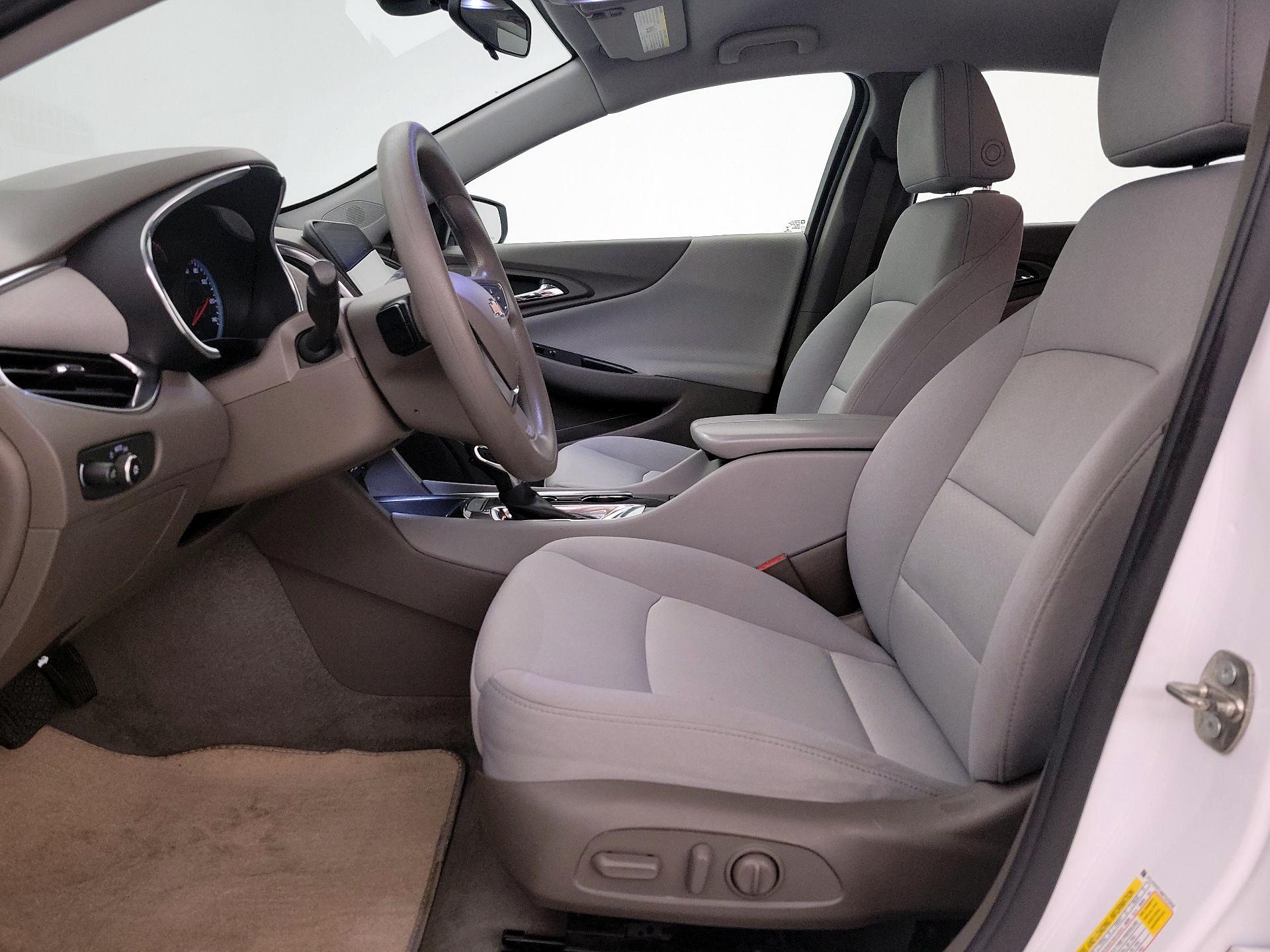 Thumbnail: 2021 Chevrolet Malibu - 11