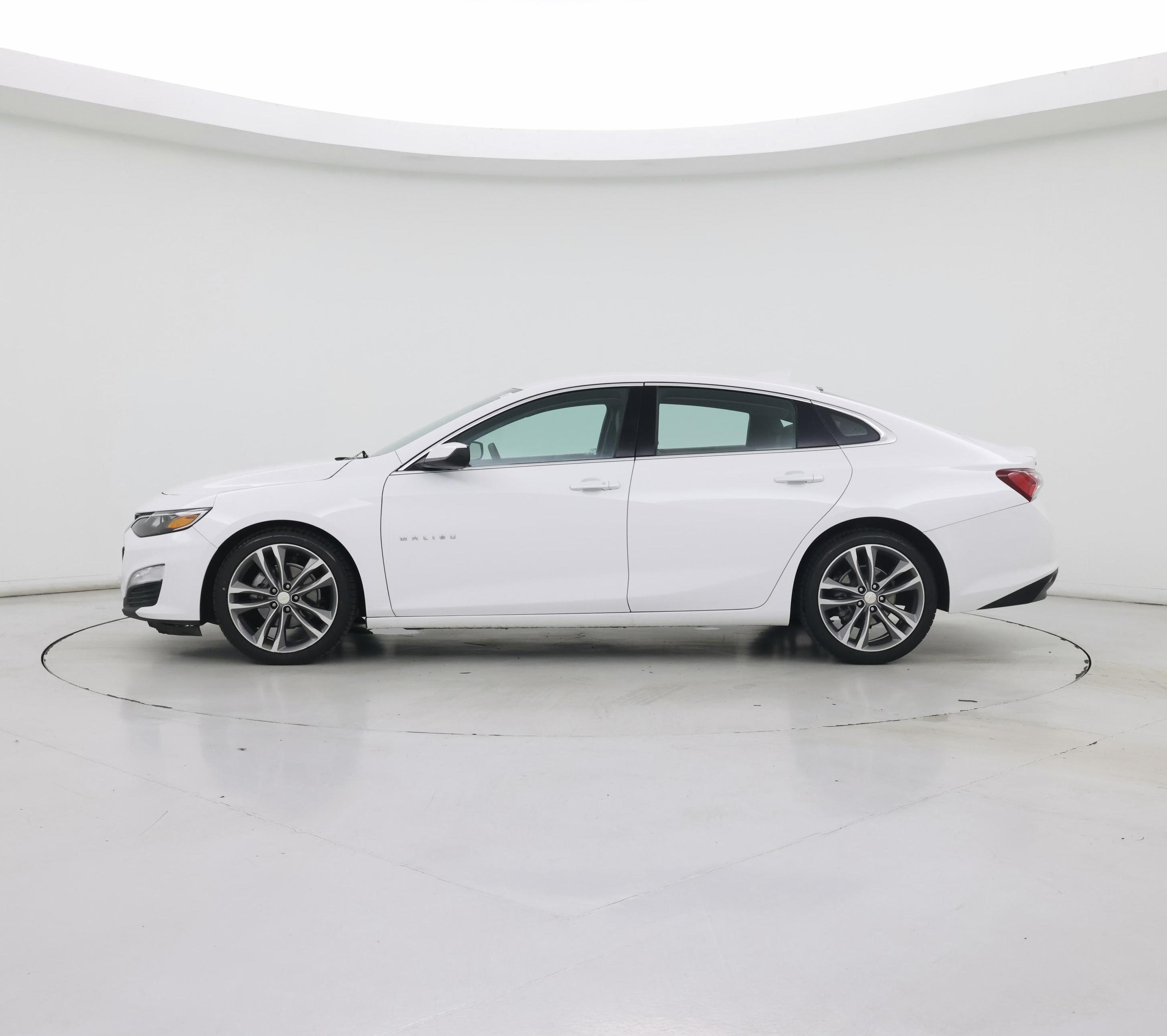 Thumbnail: 2021 Chevrolet Malibu - 3